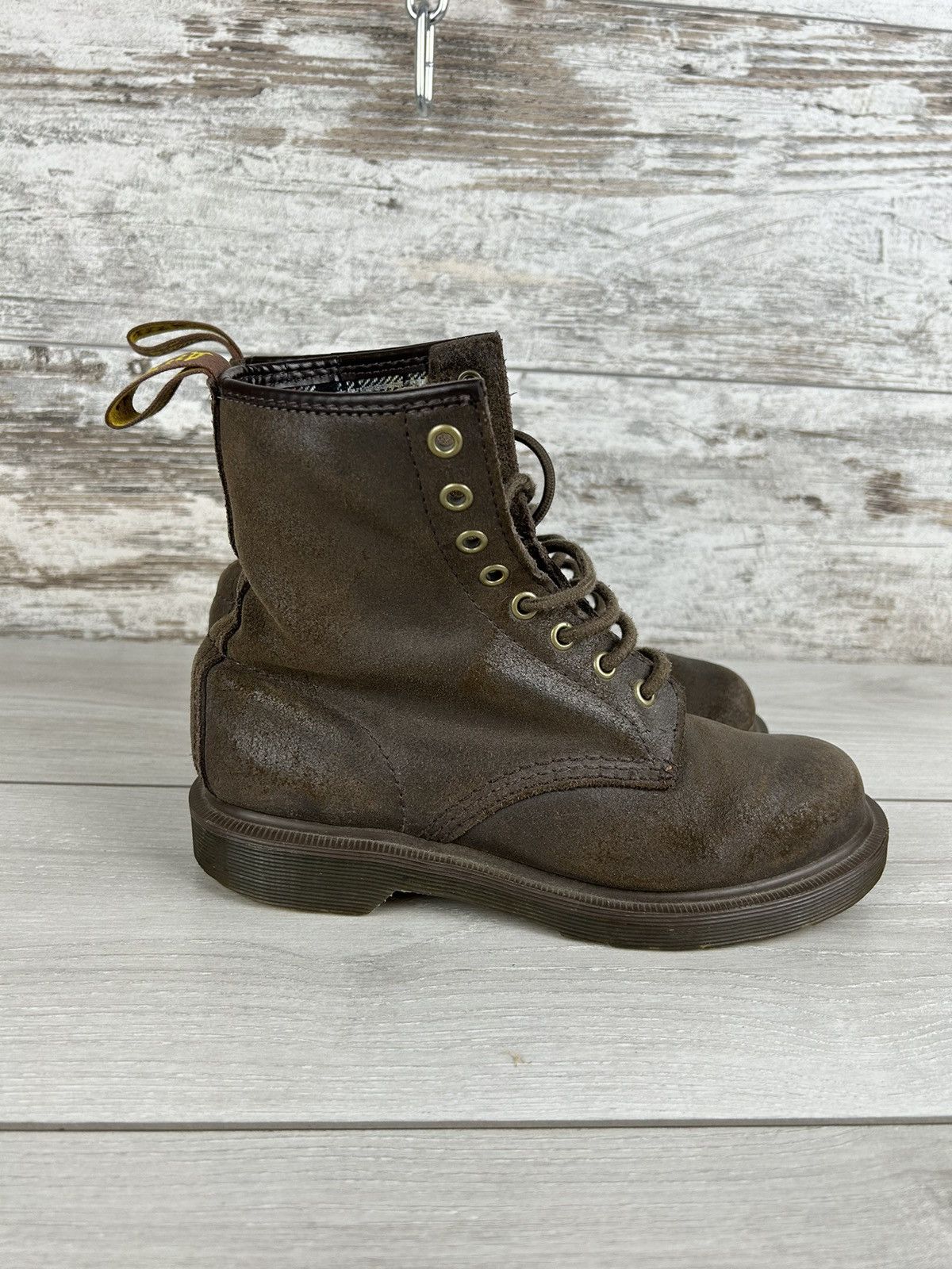 Dr. Martens × Vintage Women’s Vintage Dr.Martens leather boots sneakers y2k rare Size US 7 / IT 37 - 11 Thumbnail