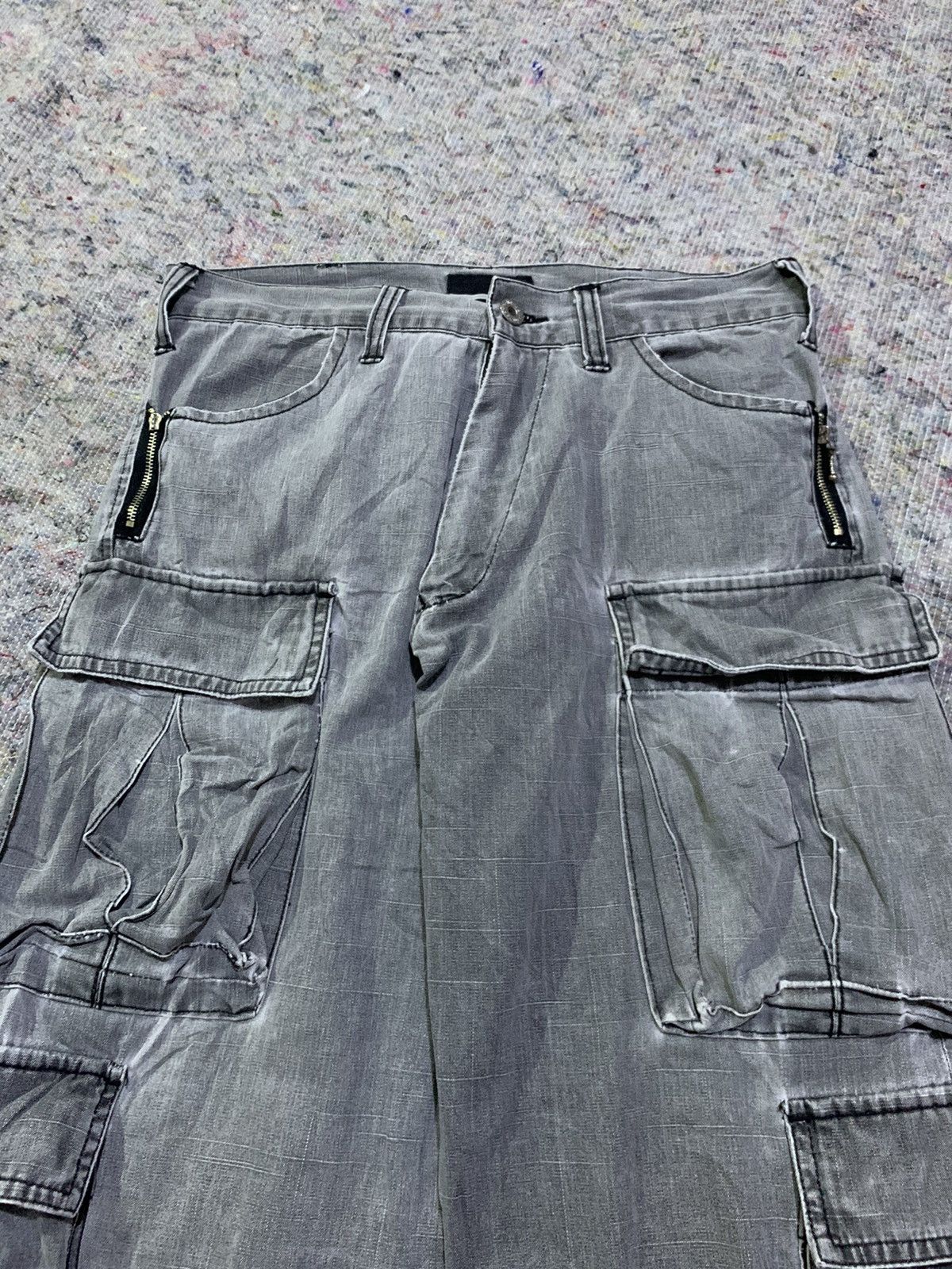 Beauty Beast × In The Attic 🖤BLACKDAY🖤Rare In the attic double cargo Size US 29 - 6 Thumbnail