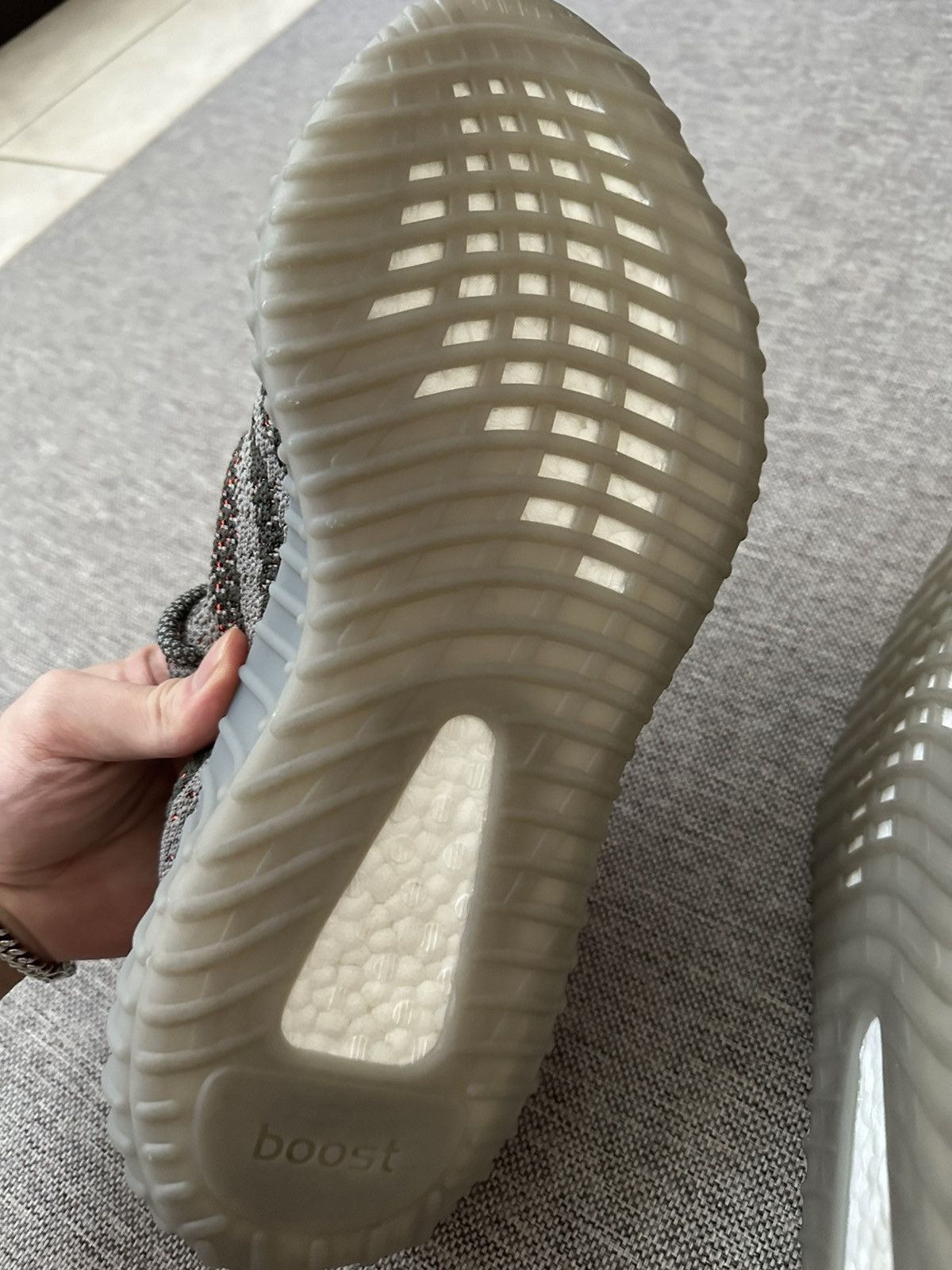 Adidas × Kanye West adidas Yeezy Boost 350 v2 Beluga Reflective Size US 11 / EU 44 - 9 Thumbnail