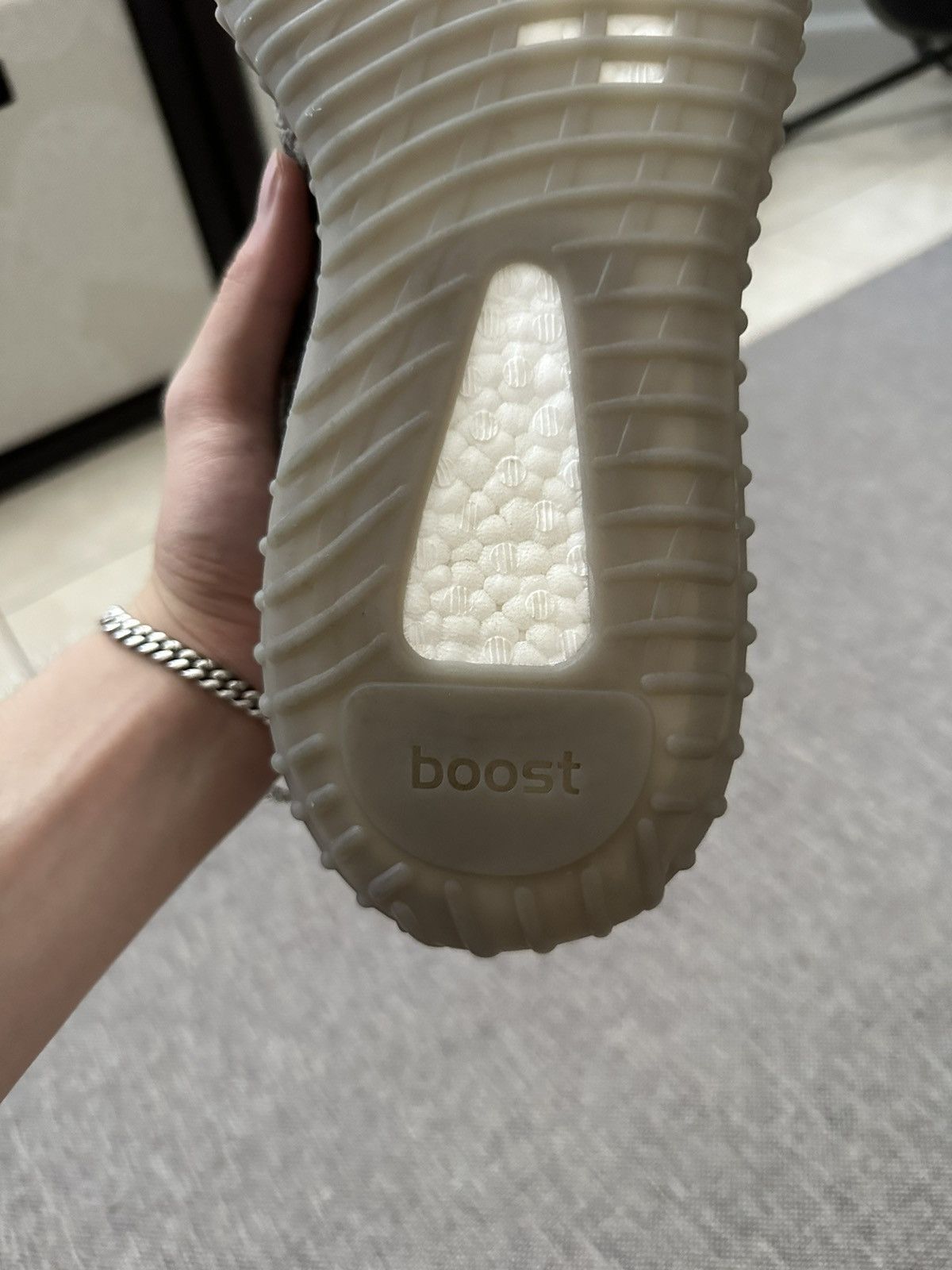 Adidas × Kanye West adidas Yeezy Boost 350 v2 Beluga Reflective Size US 11 / EU 44 - 10 Thumbnail