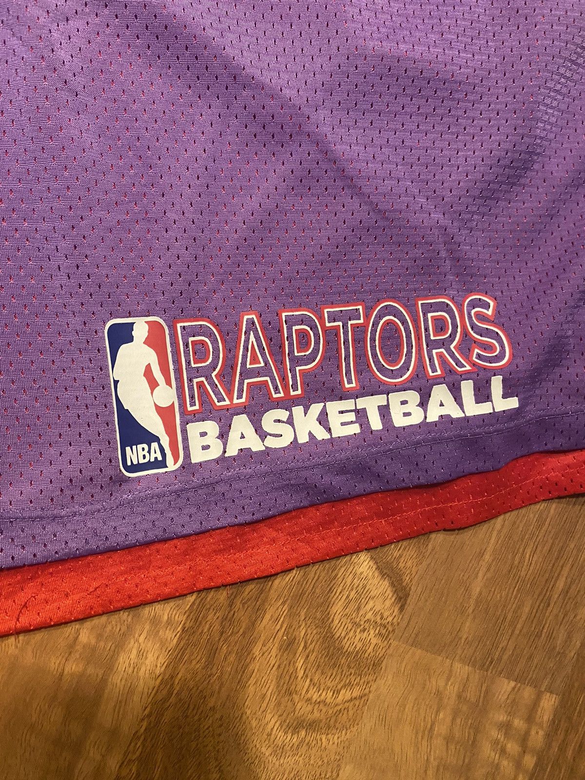 Mitchell & Ness Mitchell & Ness Toronto Raptors Reversible Basketball Shorts Size US 34 / EU 50 - 3 Thumbnail
