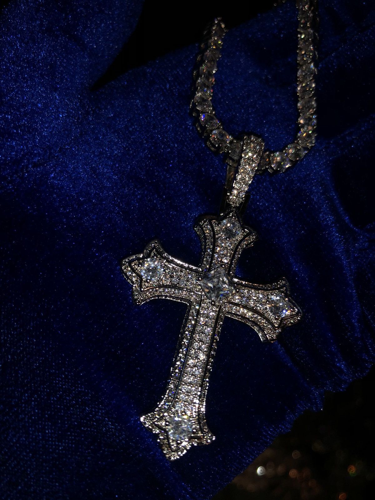Jewelry Iced Out Baguette Diamond Jesus Piece Cross Pendant Size ONE SIZE - 2 Thumbnail