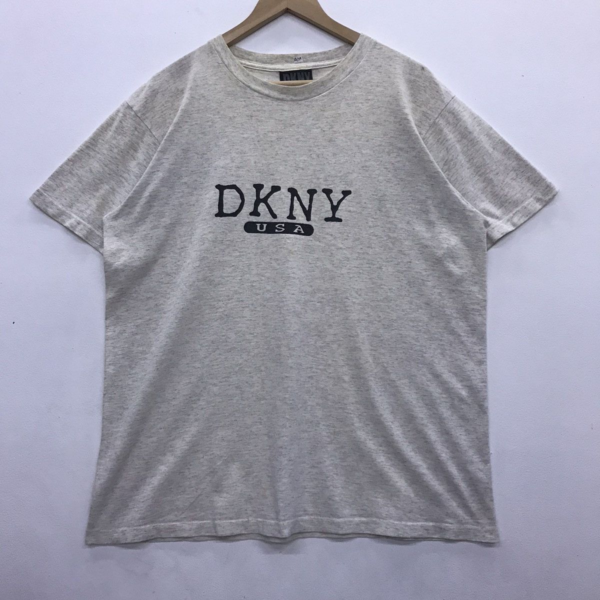Rare!! DKNY Donna Karan New York USA T-SHIRT