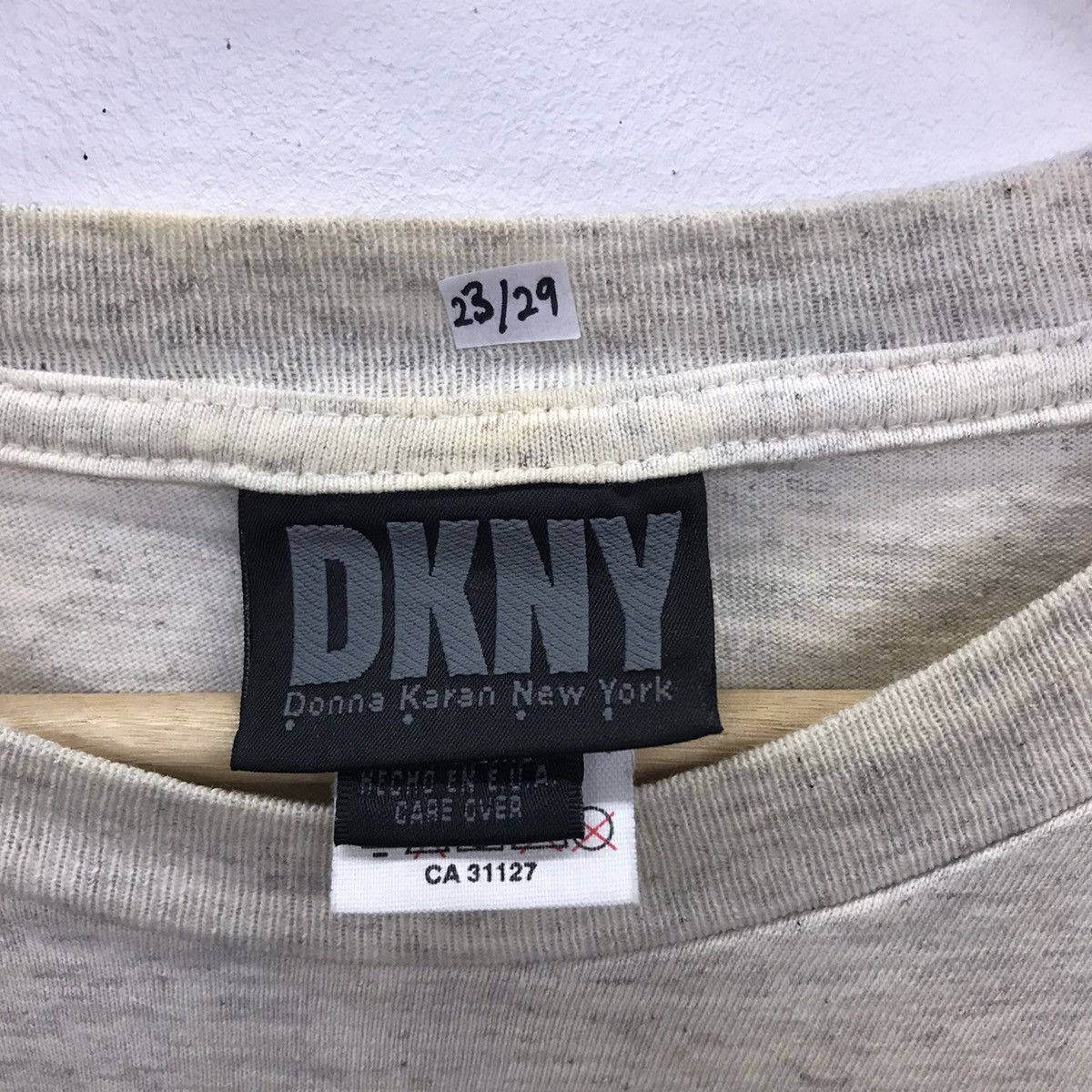 Rare!! DKNY Donna Karan New York USA T-SHIRT