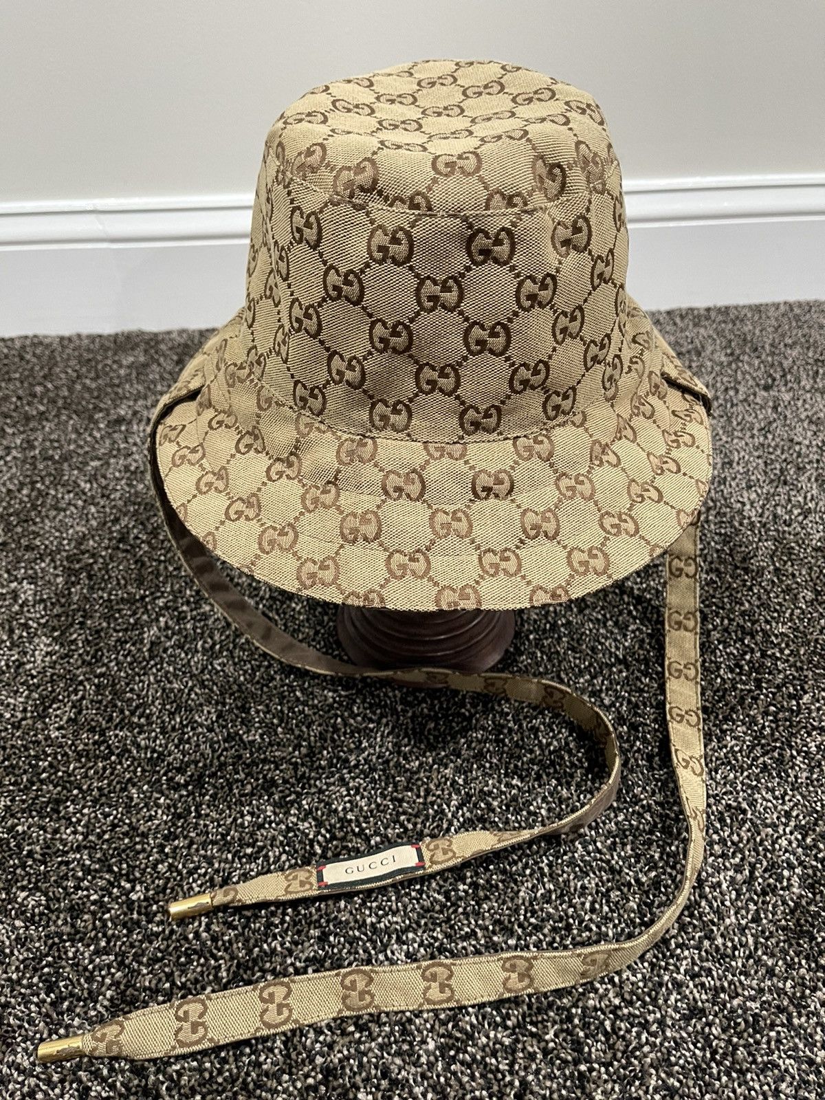 Gucci GG Nylon Reversible Hat Brown Gucci - Reversible GG bucket hat Gucci main image 2