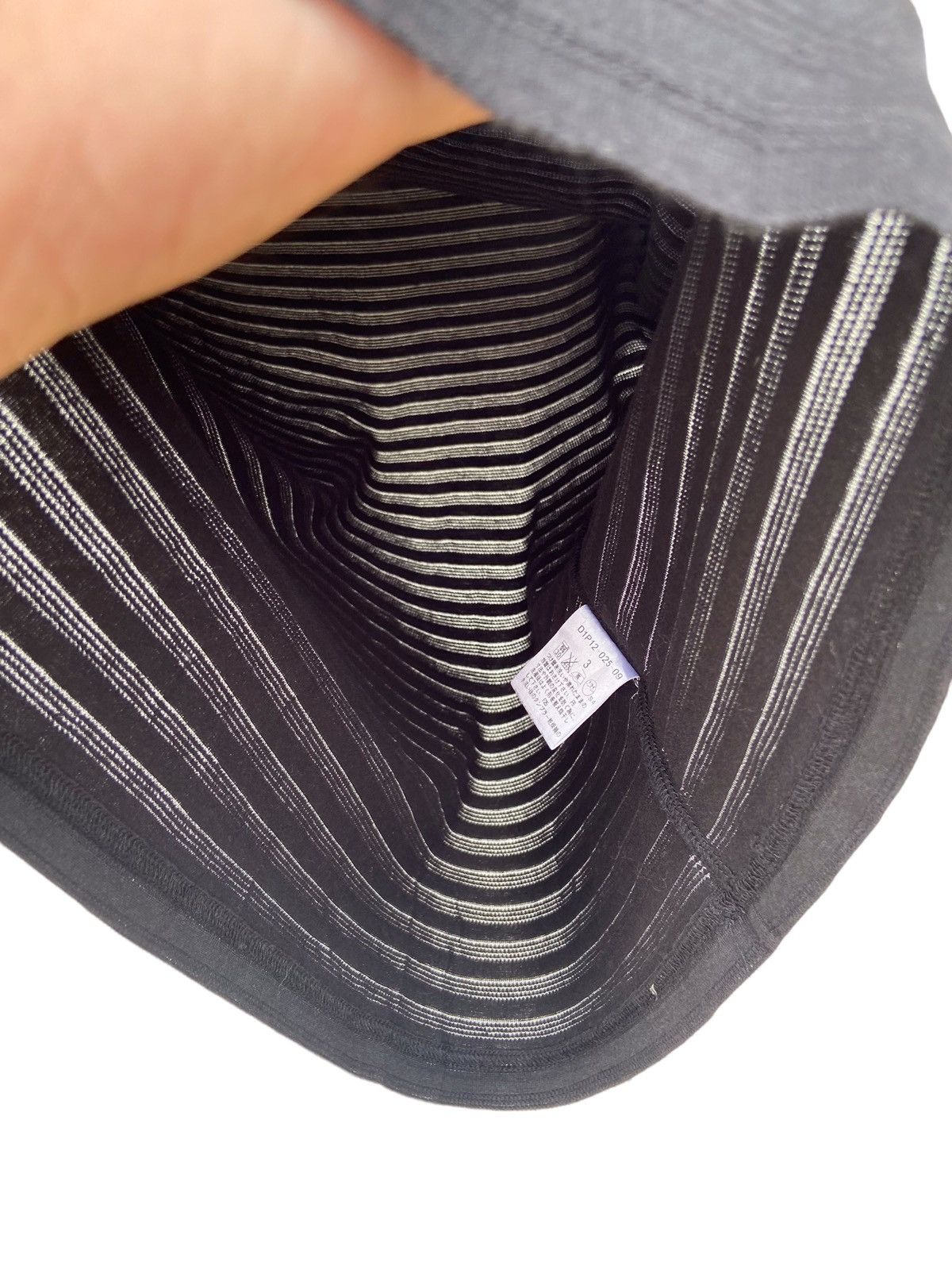 Burberry Burberry Black Label Tees Size US M / EU 48-50 / 2 - 4 Thumbnail