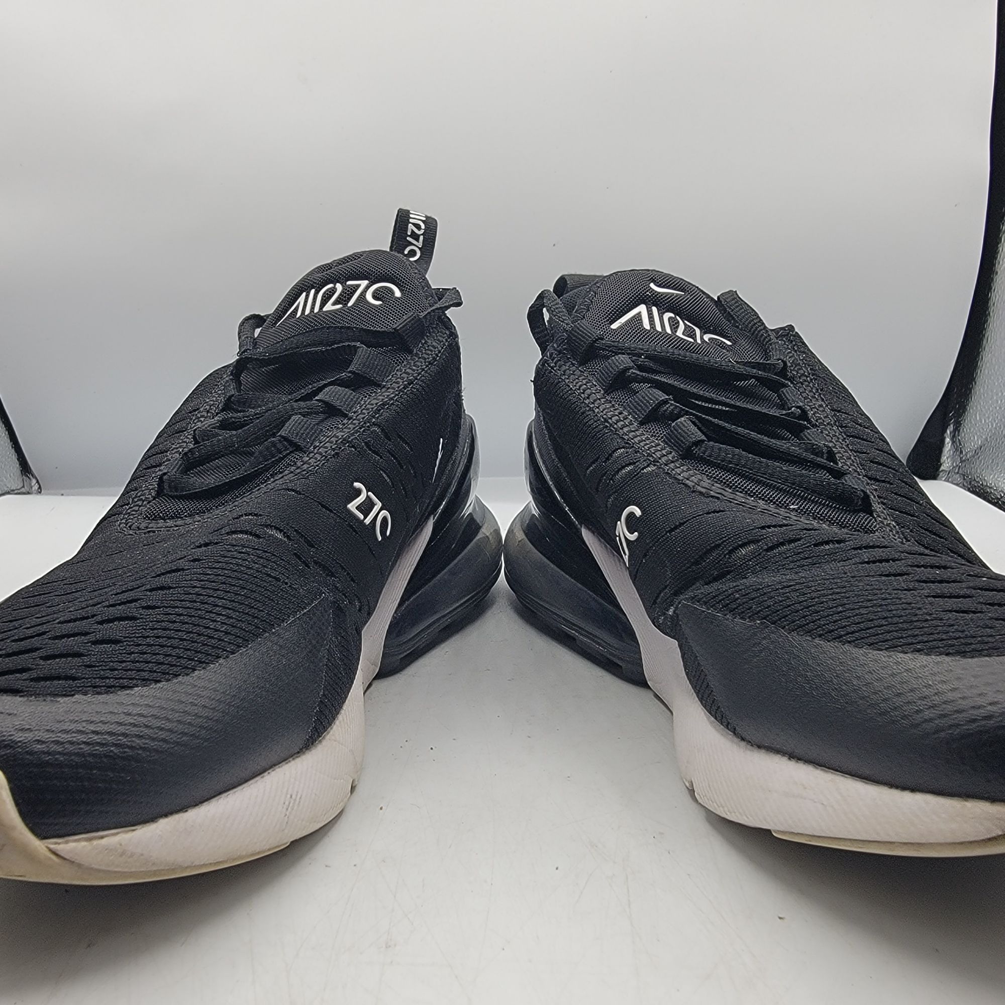 Nike Air Max 270 Womens Size 9.5 Black Anthracite Running Sh