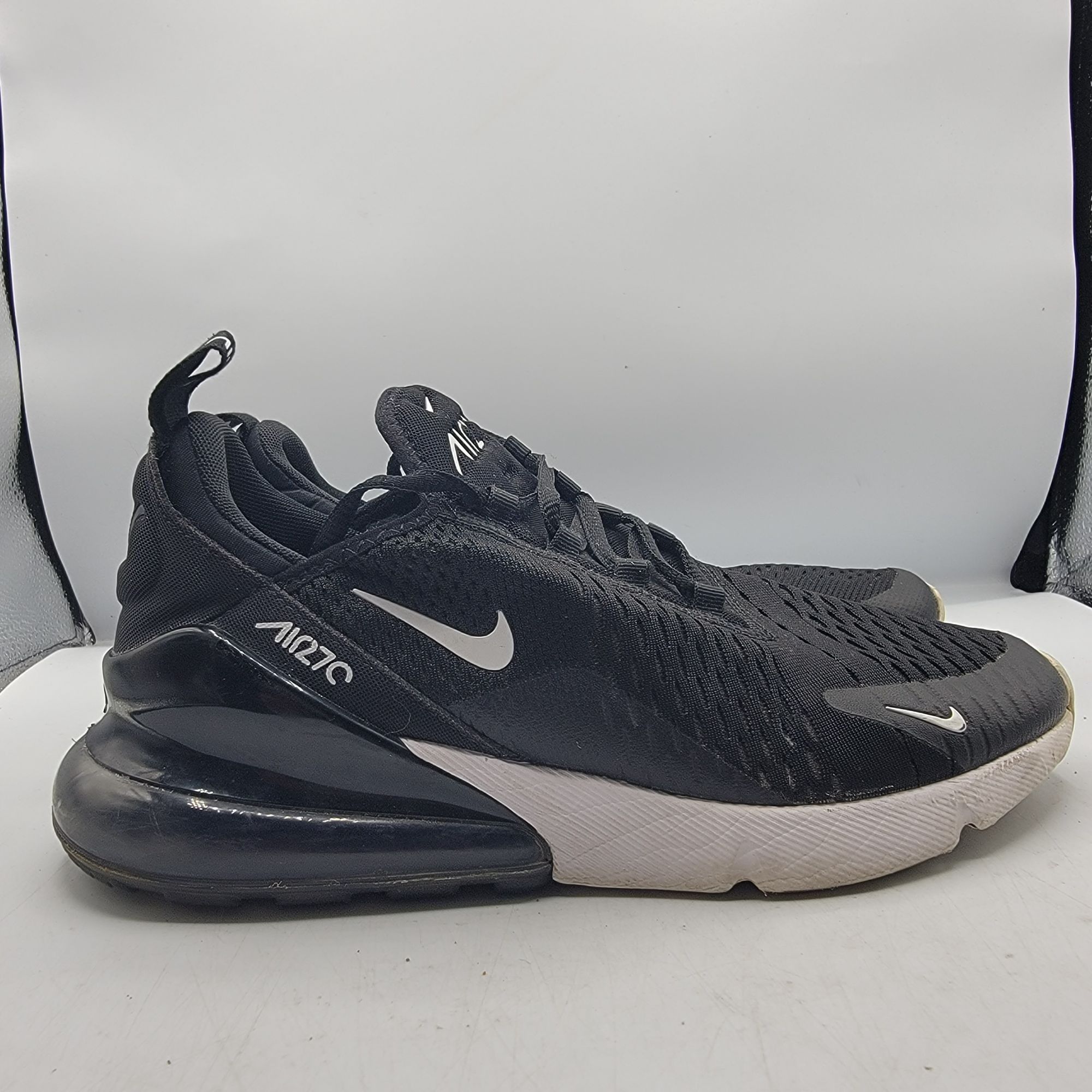 Nike Air Max 270 Womens Size 9.5 Black Anthracite Running Sh