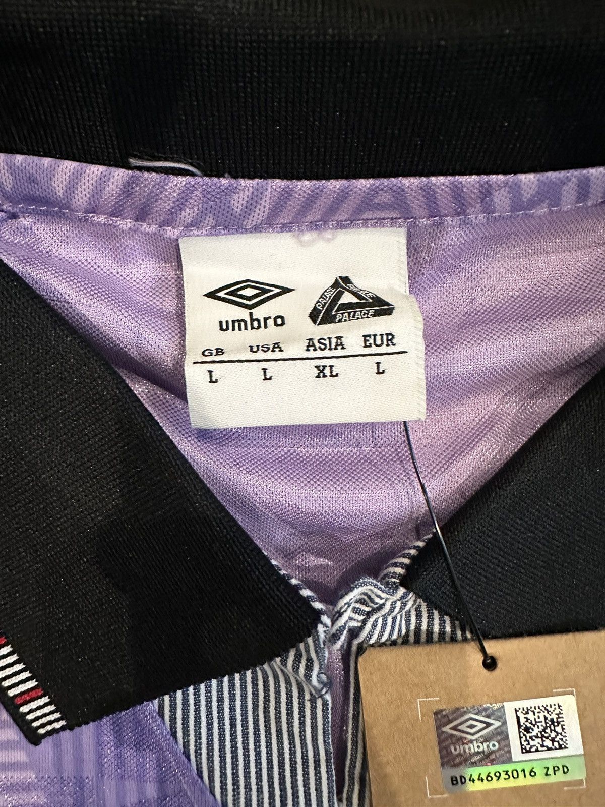 Palace × Umbro Palace X Umbro Classic Jersey Dahlia Purple - FW22 Size US L / EU 52-54 / 3 - 2 Thumbnail