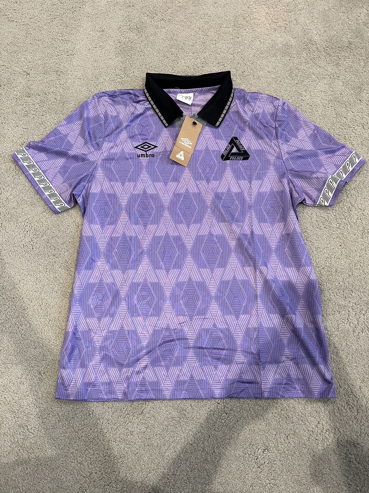 Palace × Umbro Palace X Umbro Classic Jersey Dahlia Purple - FW22 Size US L / EU 52-54 / 3 - 4 Thumbnail