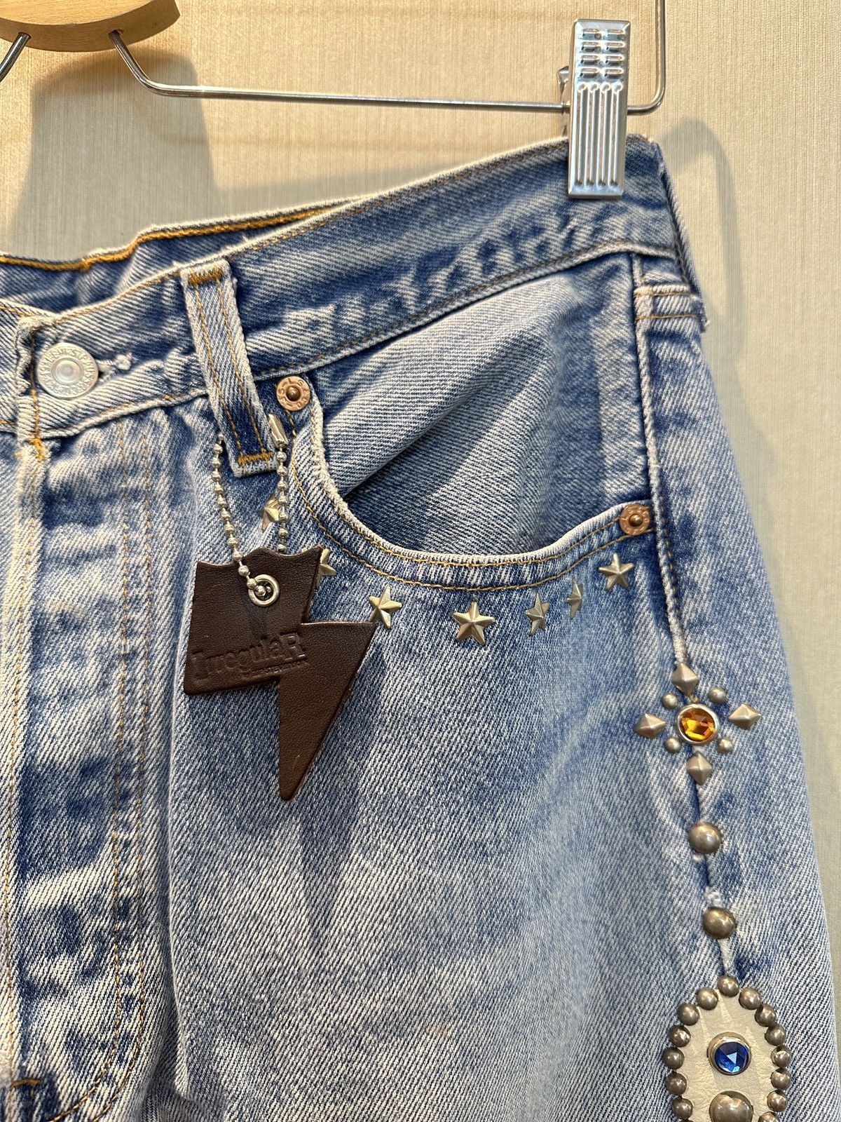 Hollywood Trading Company HTC IrregulaR HUMBLE Gemstone Studded Vintage Levi’s Jeans Size US 30 / EU 46 - 3 Thumbnail