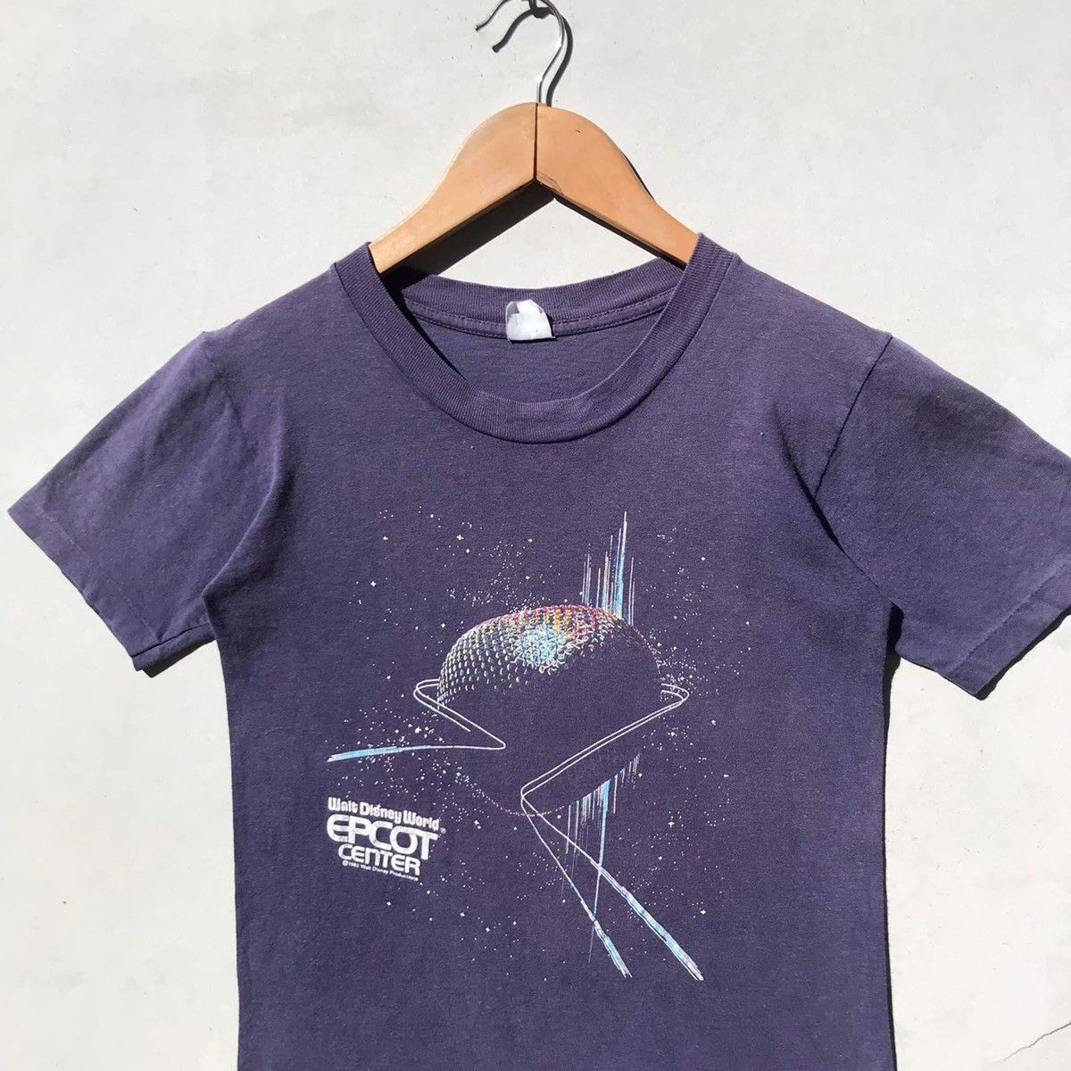 Disney 🔥Accept Binding Offer🔥 Walt Disney World Epcot Center Size US XS / EU 42 / 0 - 3 Thumbnail