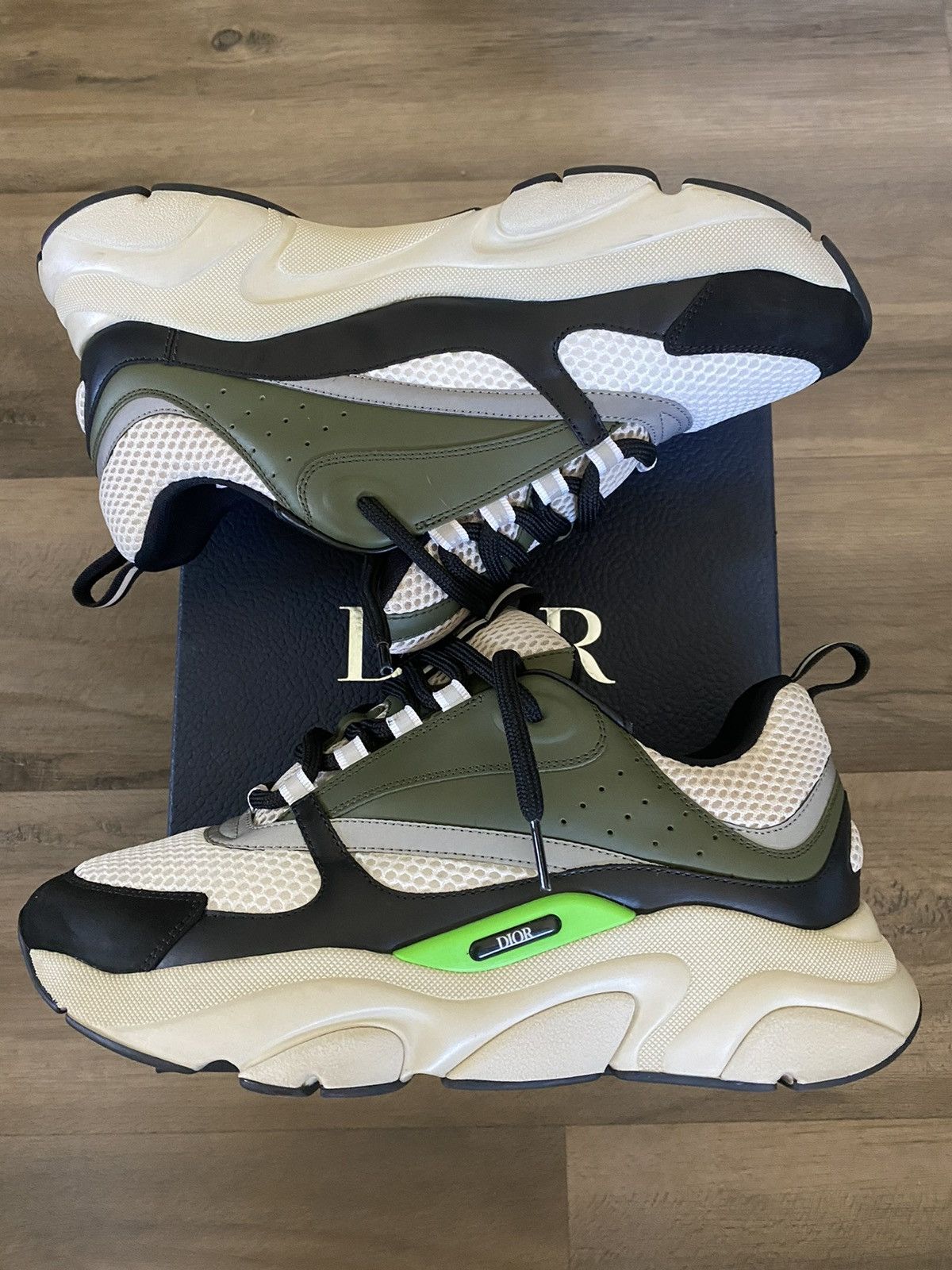 Christian Dior B22 Sneakers Green $600 Fast shipping: Item will be
