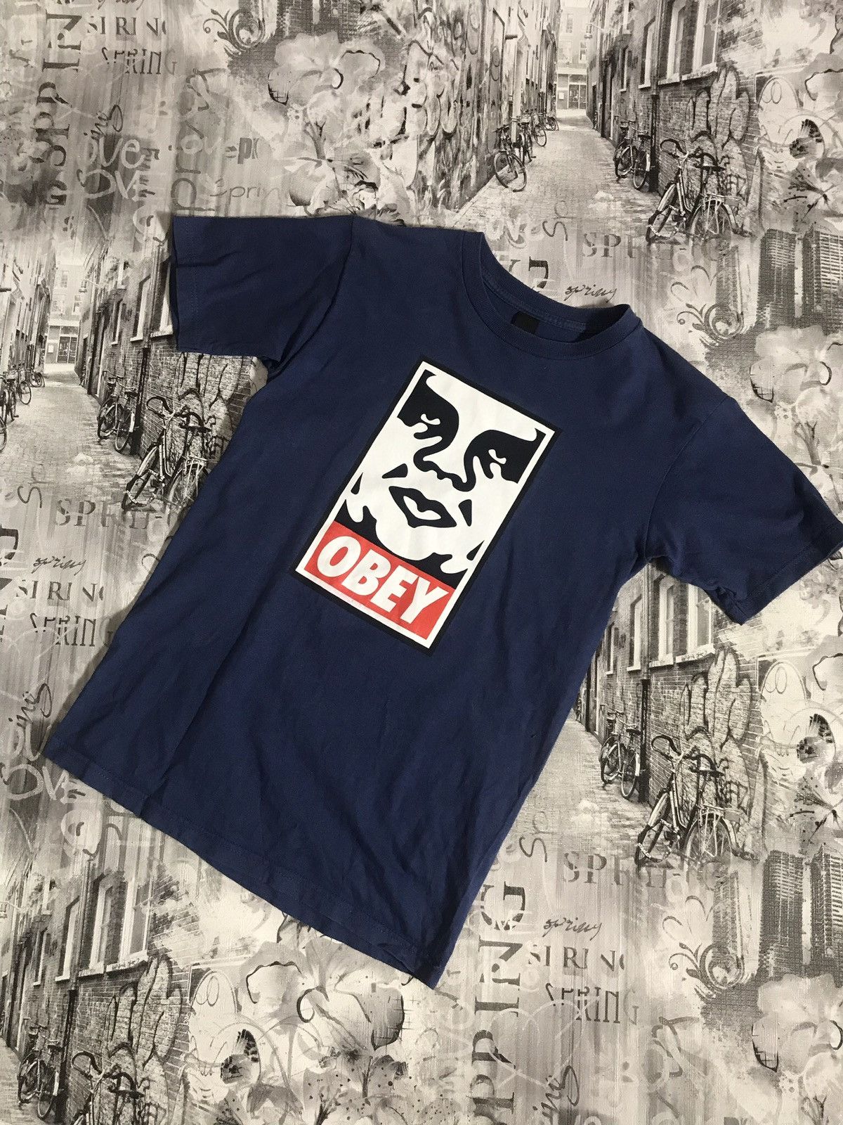 Obey Vintage Obey big logo t-shirt Size US S / EU 44-46 / 1 - 1 Thumbnail