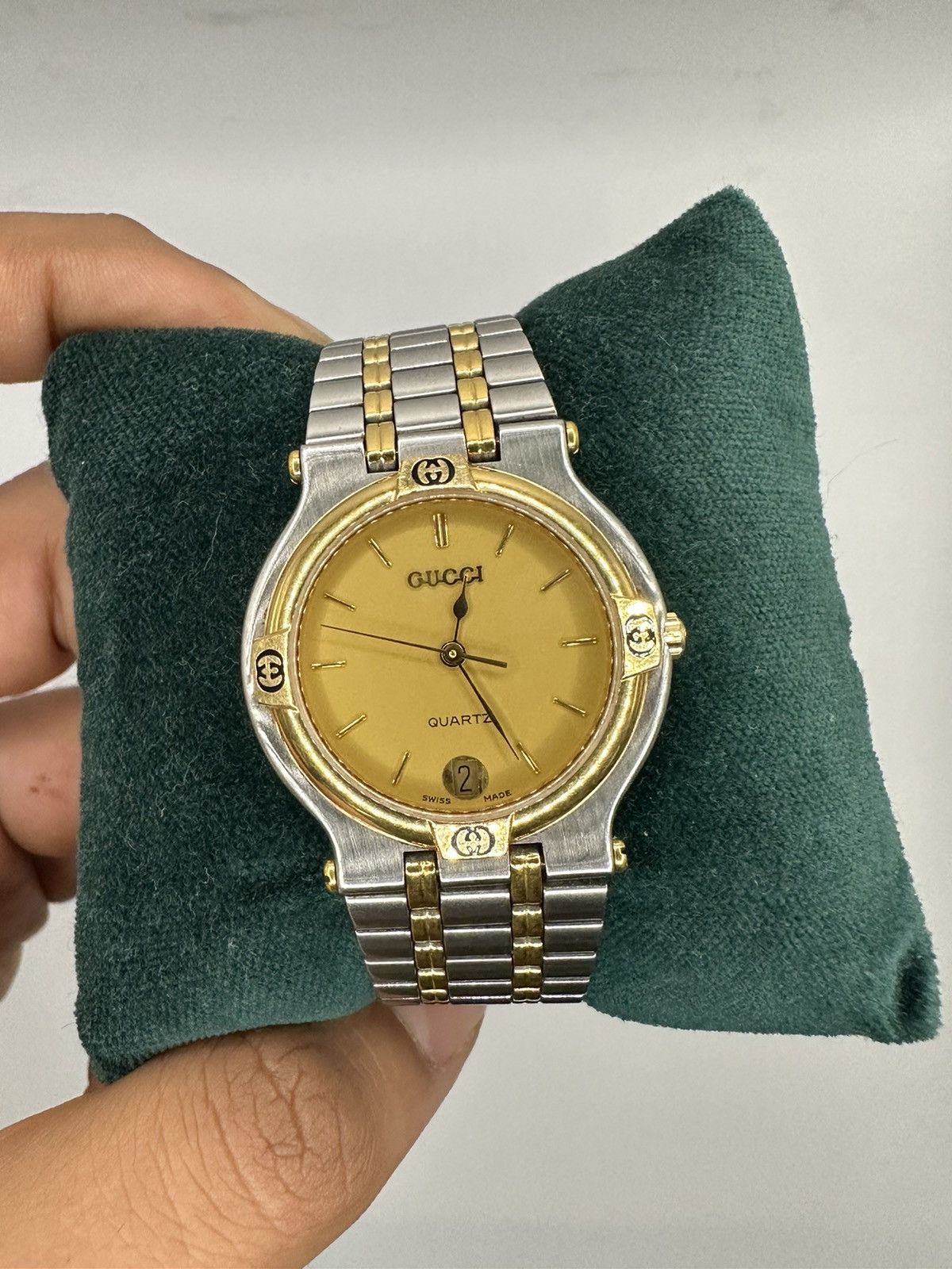1984 Two Tone Swiss Quartz Gucci Watch (Gold Dial)