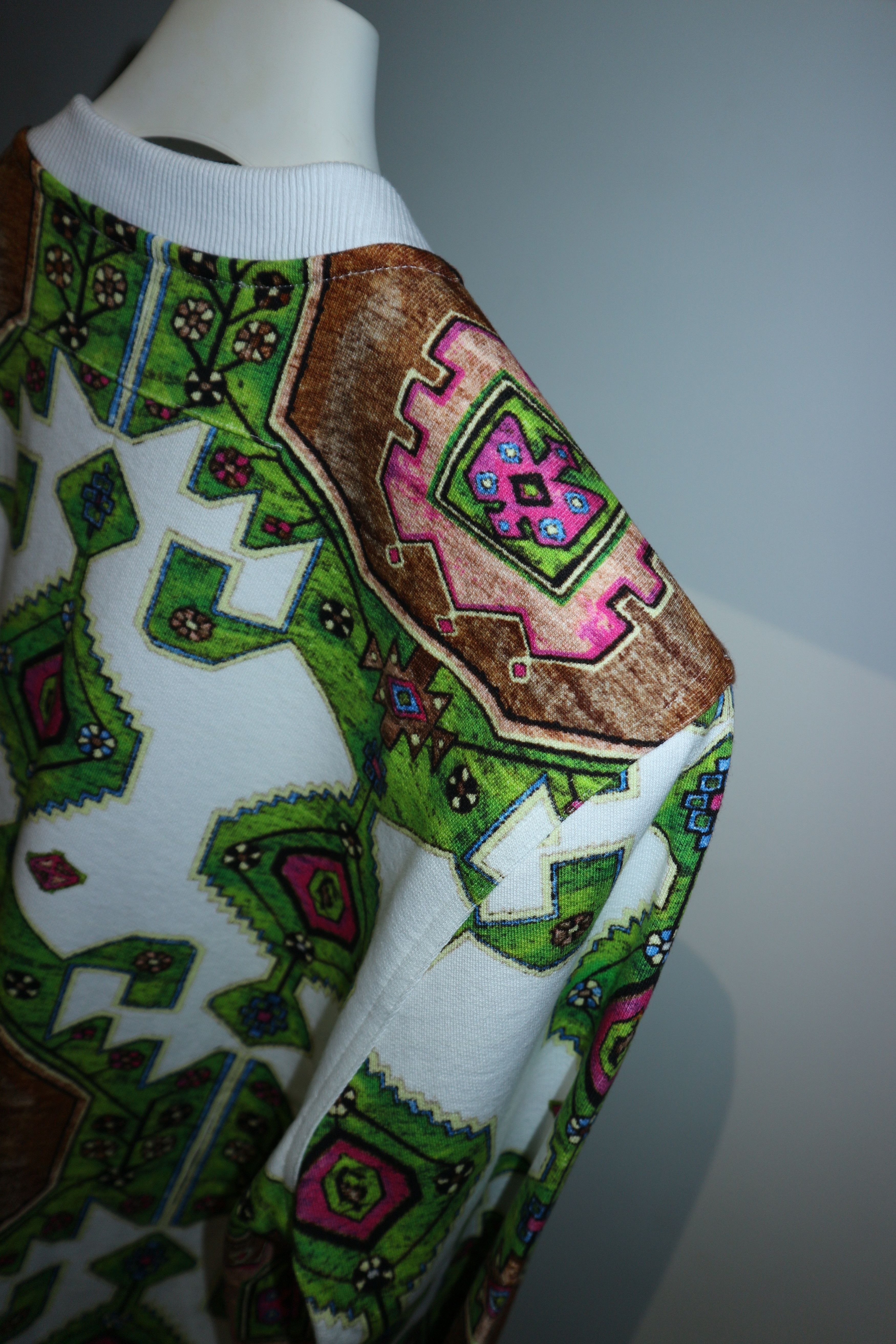 Givenchy carpet print sweatshirt Size US XS / EU 42 / 0 - 9 Thumbnail