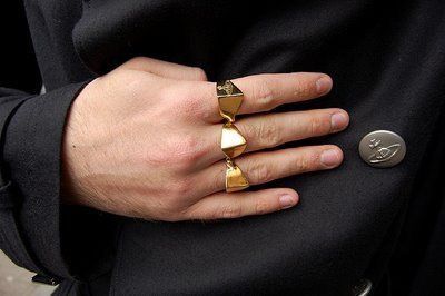 ▶*送様 Vivienne Westwood Knuckleduster ゴール Vivienne Westwood Iconic Knuckleduster Ring Gold | Grailed