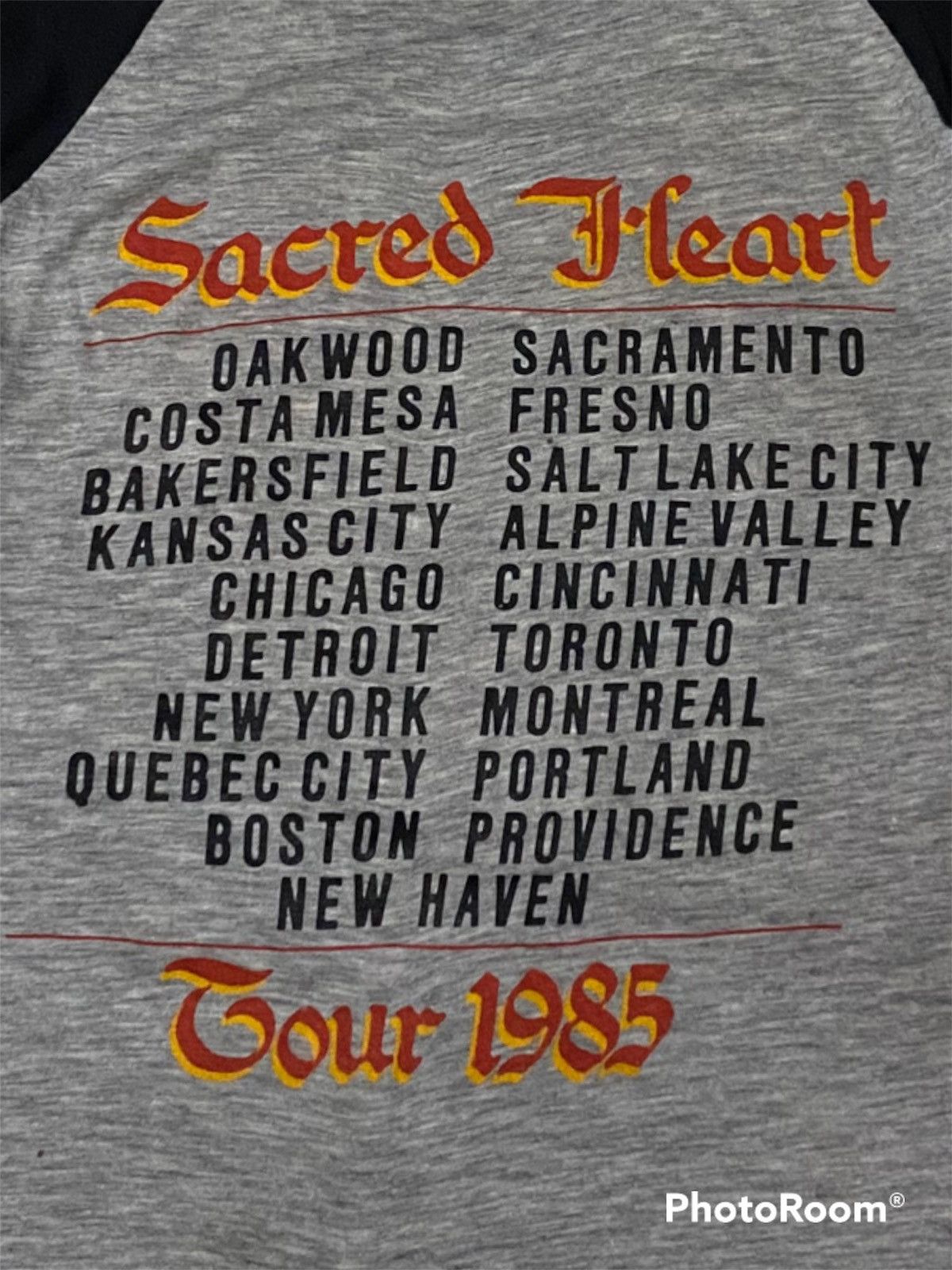 Band Tees VINTAGE 1985 DIO SECRED HEART TOUR Size US M / EU 48-50 / 2 - 6 Thumbnail