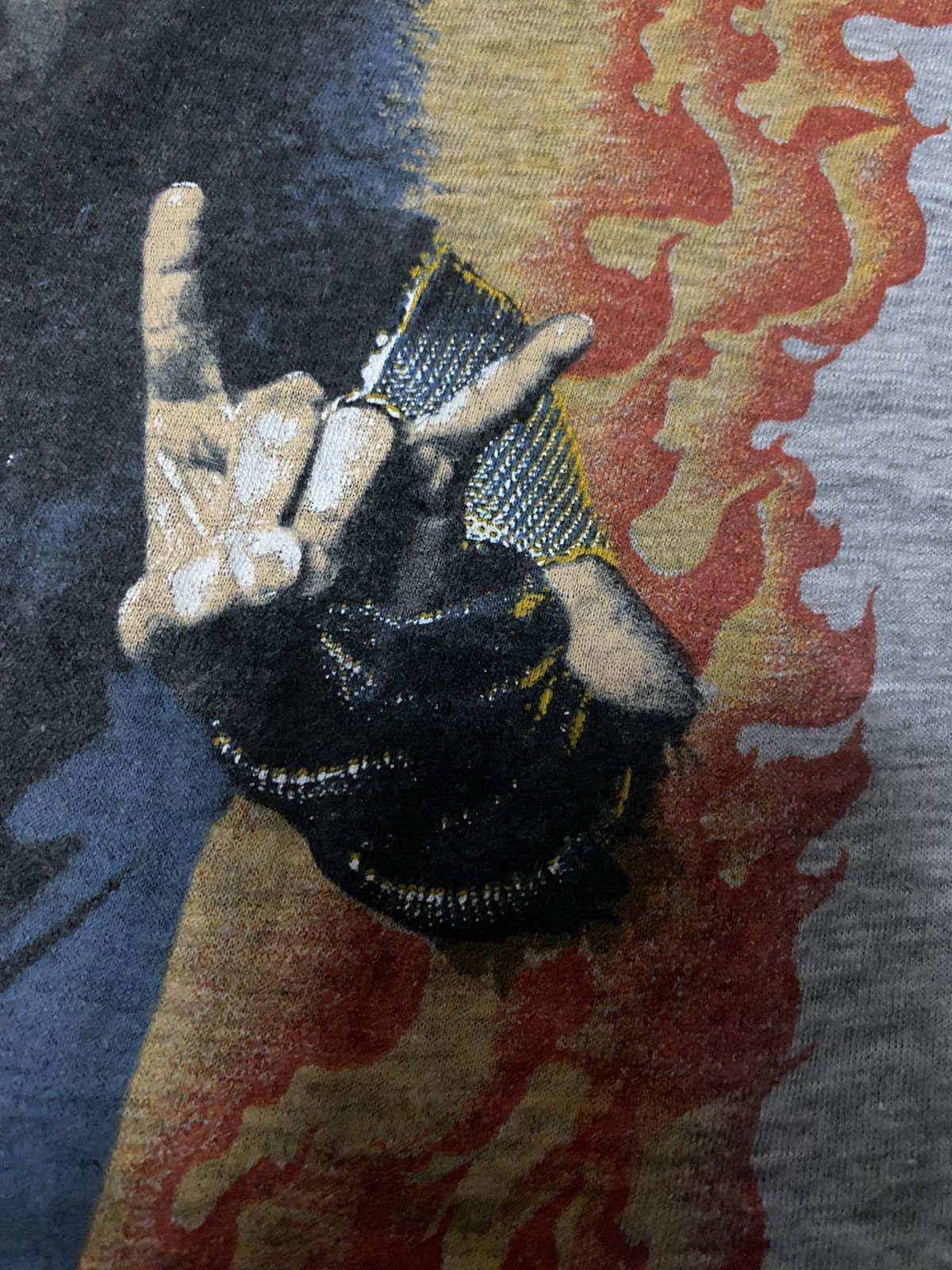 Band Tees VINTAGE 1985 DIO SECRED HEART TOUR Size US M / EU 48-50 / 2 - 12 Thumbnail