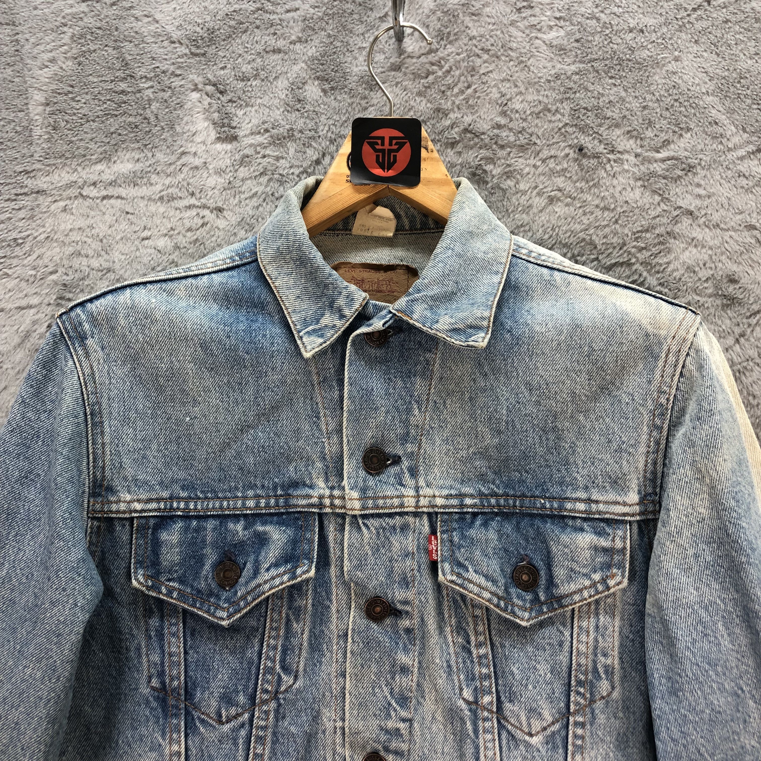Levi's VINTAGE LEVIS 70506 DENIM JACKET MADE IN CANADA #6572-74 Size US S / EU 44-46 / 1 - 2 Thumbnail
