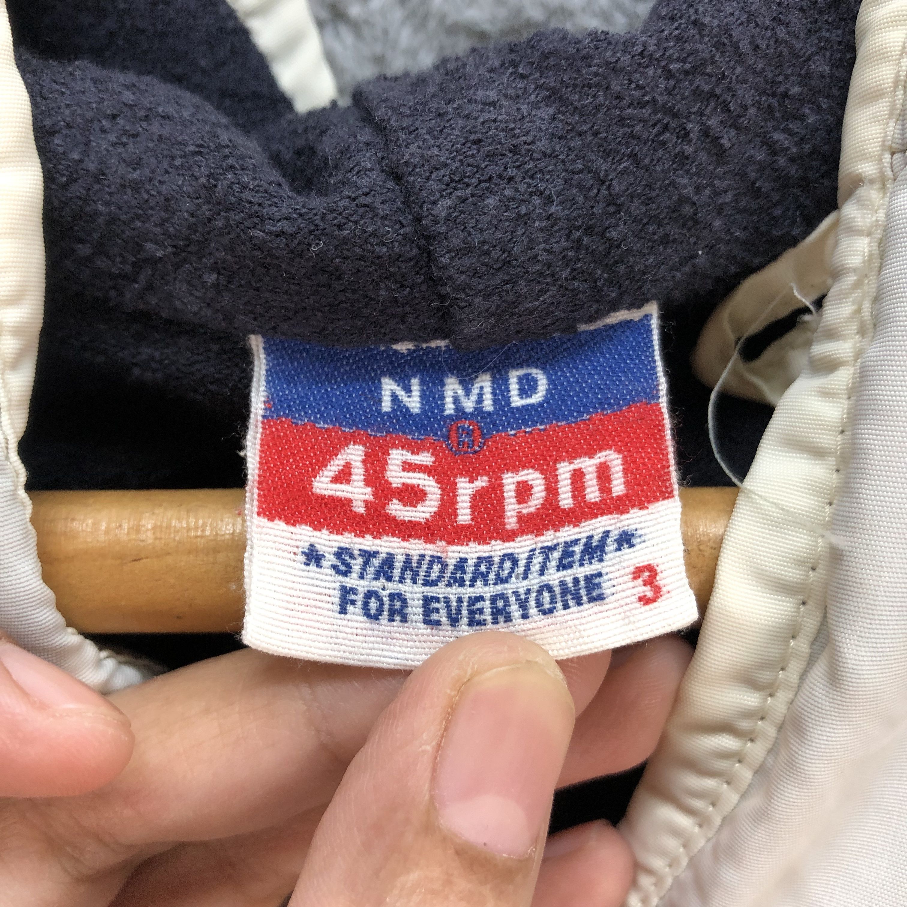 45rpm RARE🔥 45 RPM NMD WHITE HOODIE JACKET #6575-74 Size US L / EU 52-54 / 3 - 10 Thumbnail