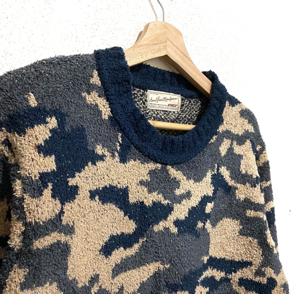 Avirex Vintage AVIREX camouflage Sweater Pullover Sweatshirt Size US L / EU 52-54 / 3 - 2 Thumbnail