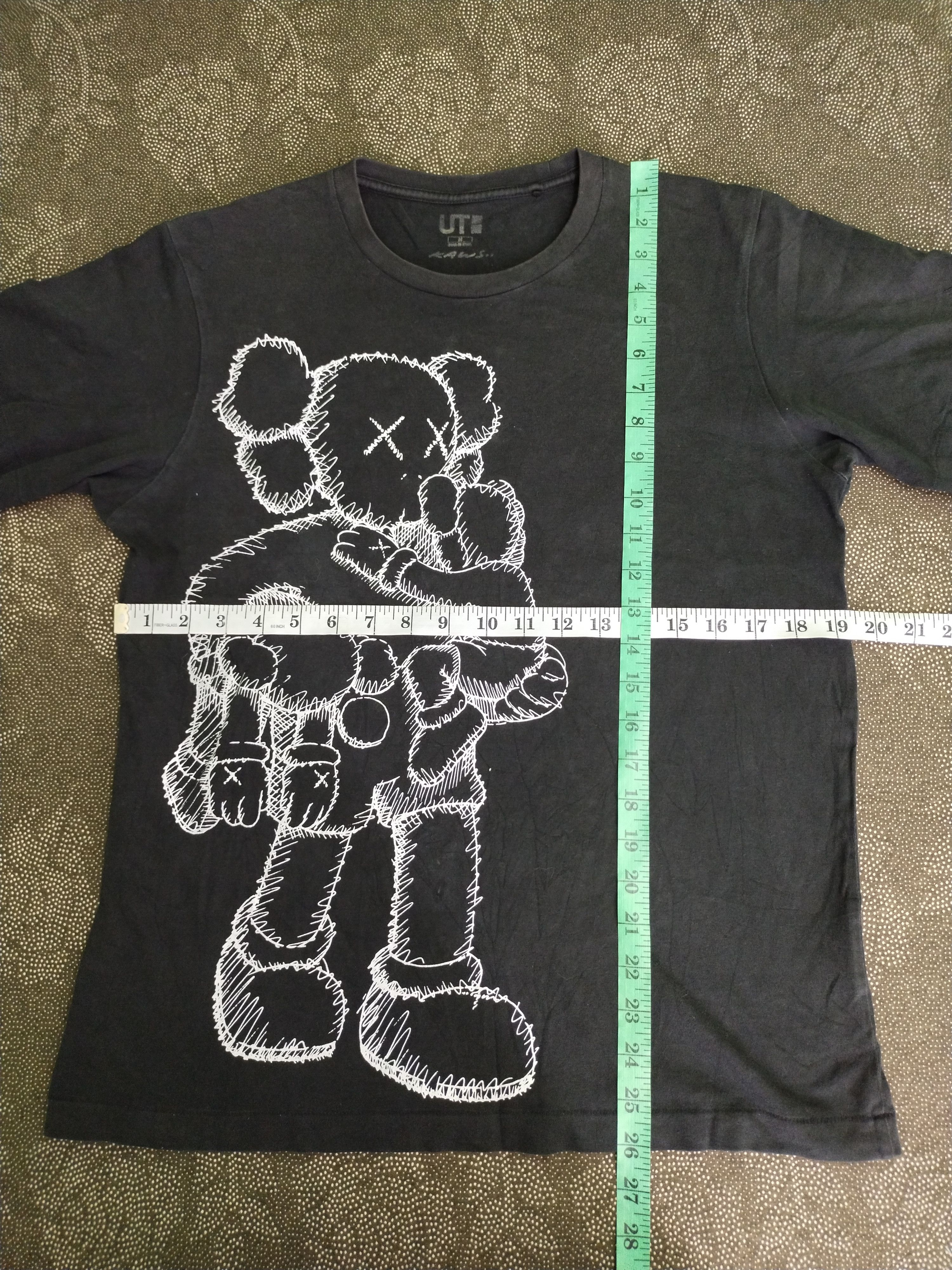 Kaws × Uniqlo UNIQLO X KAWS BIG PRINT SHIRT TEE Size US S / EU 44-46 / 1 - 6 Thumbnail