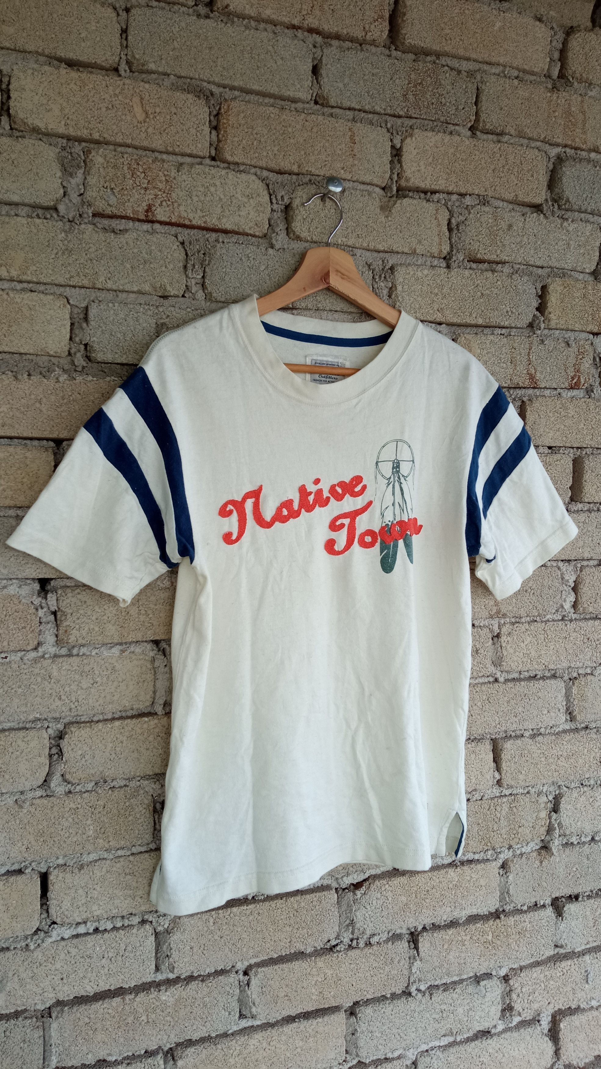 BARNS OUTFITTERS × Japanese Brand × Vintage 🔥🔥Barns Outfitters Native Town T-Shirt Size US S / EU 44-46 / 1 - 2 Thumbnail