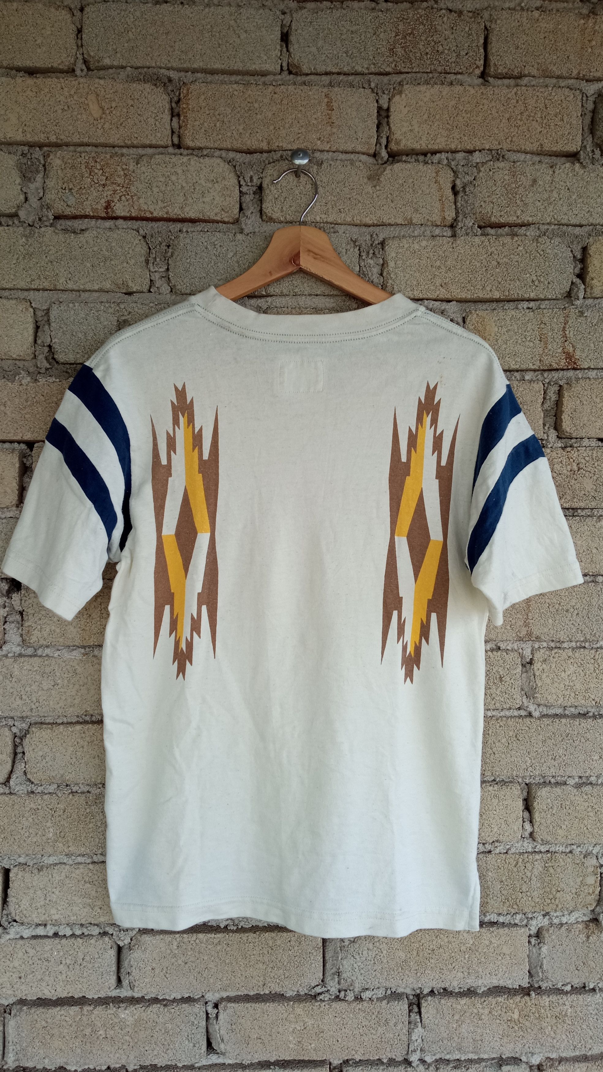 BARNS OUTFITTERS × Japanese Brand × Vintage 🔥🔥Barns Outfitters Native Town T-Shirt Size US S / EU 44-46 / 1 - 8 Thumbnail