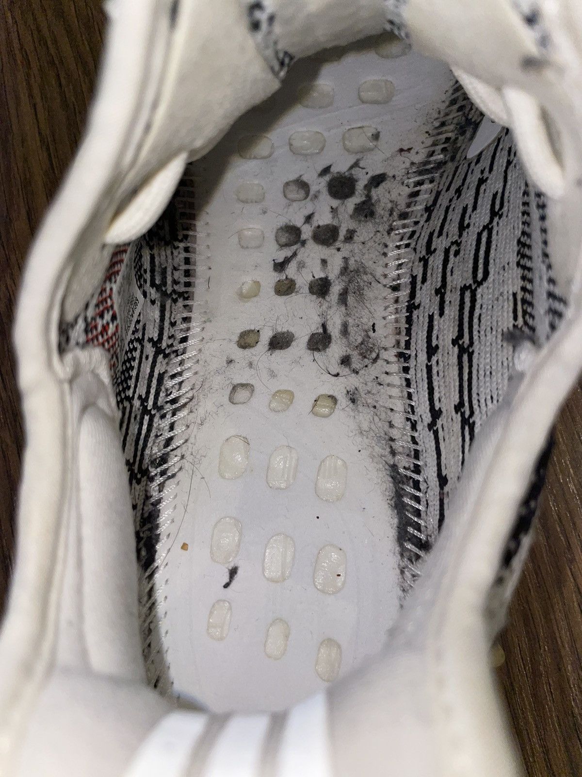 Adidas × Kanye West Adidas Yeezy Zebra 350 v2 Boost Size US 8 / EU 41 - 12 Thumbnail