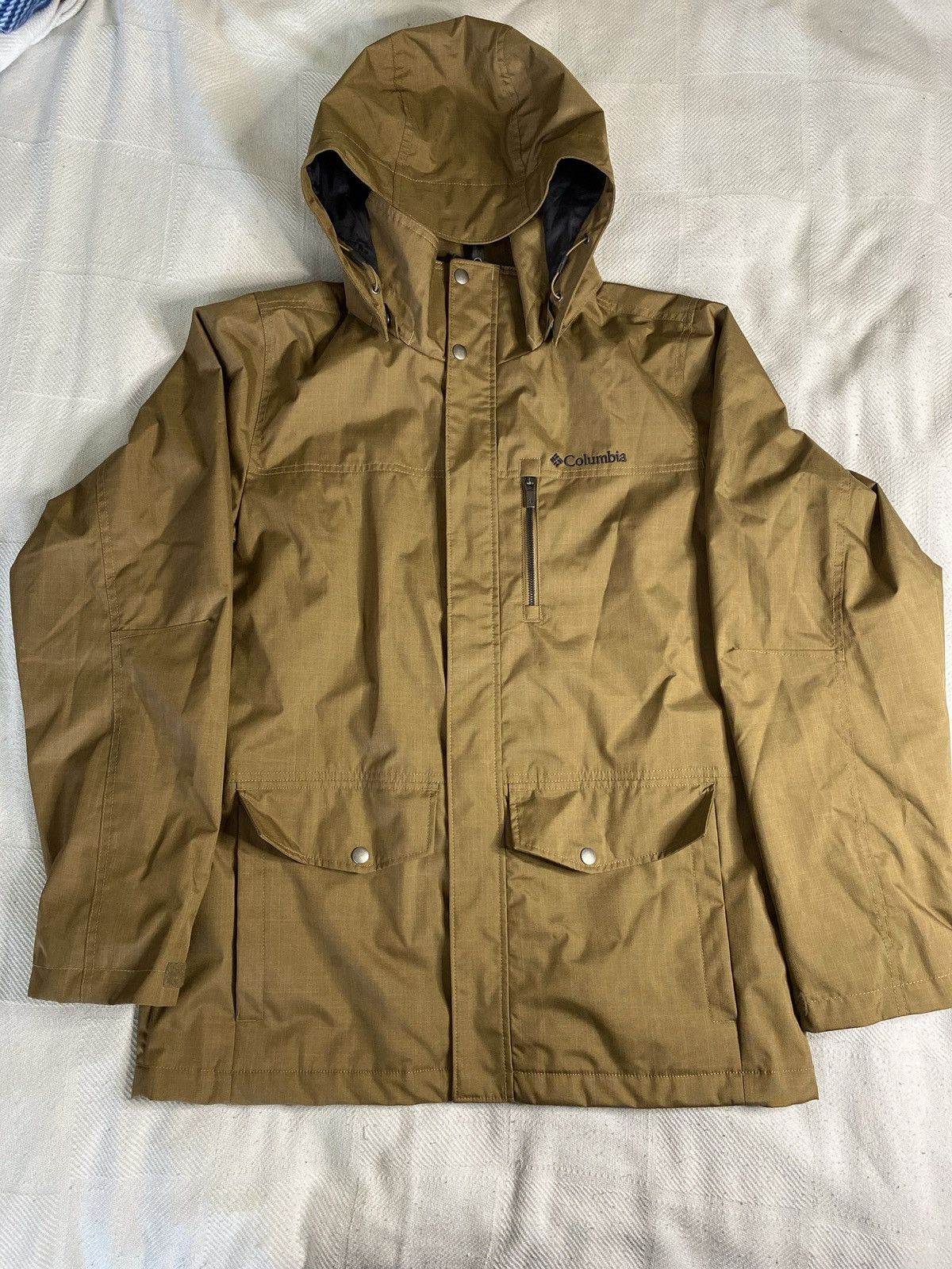 Columbia raincoat/wind breaker