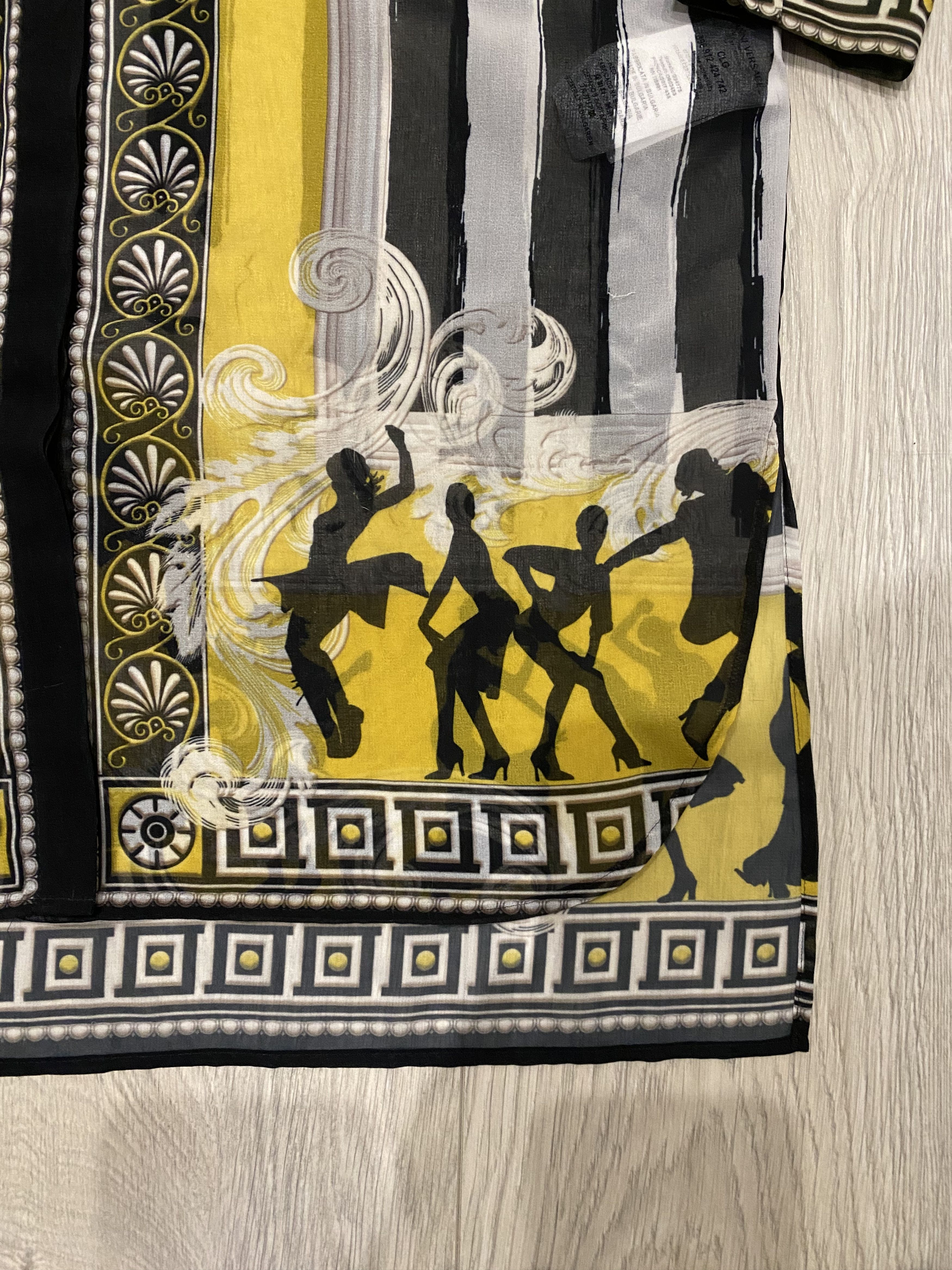 Versace Versace Long Button Ups Dancing Shirt Size 38 Size XS / US 0-2 / IT 36-38 - 3 Thumbnail