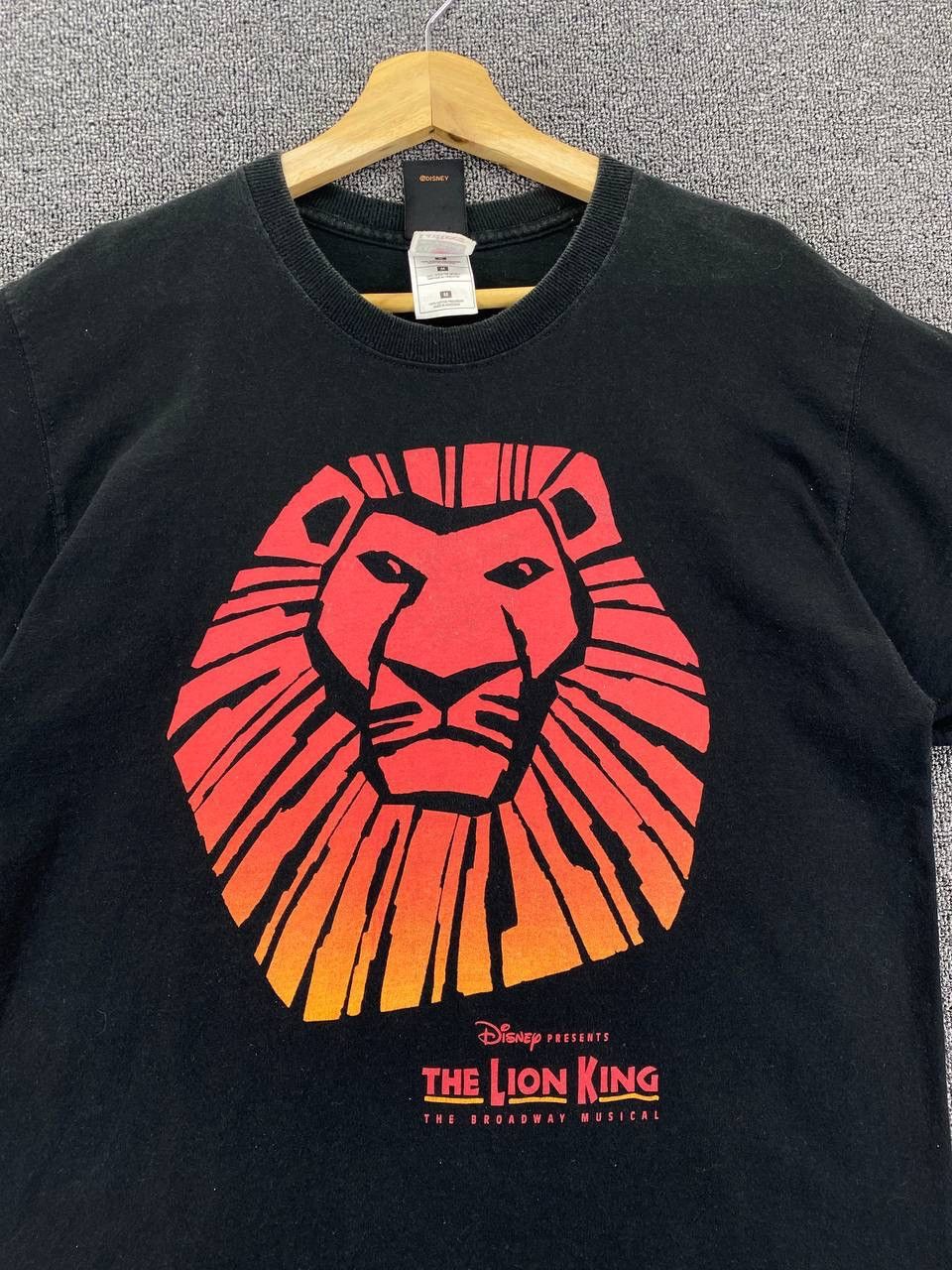 Disney Vintage The Lion King The Broadway Musical Disney T Shirts Size US M / EU 48-50 / 2 - 5 Thumbnail