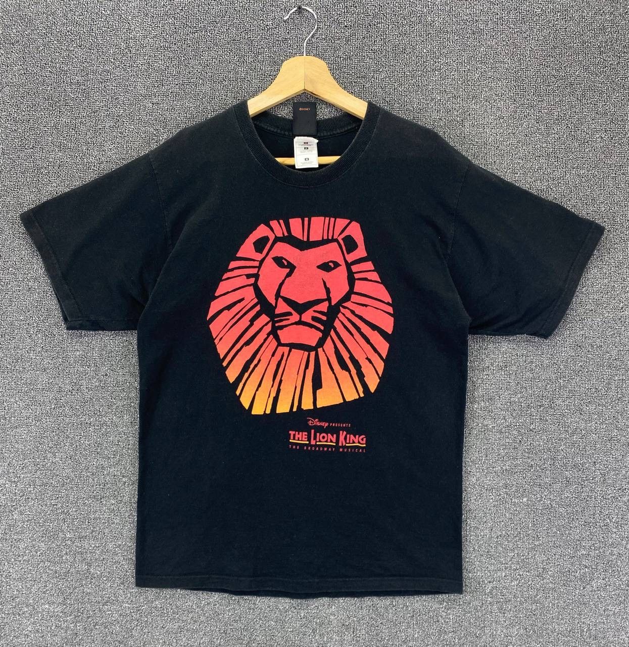 Disney Vintage The Lion King The Broadway Musical Disney T Shirts Size US M / EU 48-50 / 2 - 1 Thumbnail