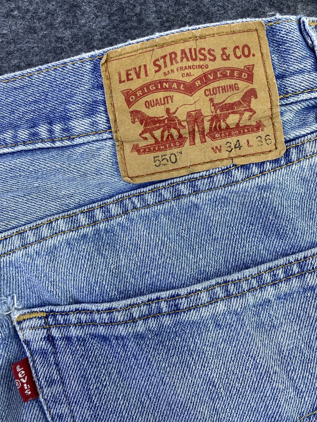 Levi's Vintage Levi's 550 Jeans Blue Wash- J720 Size US 36 / EU 52 - 8 Thumbnail