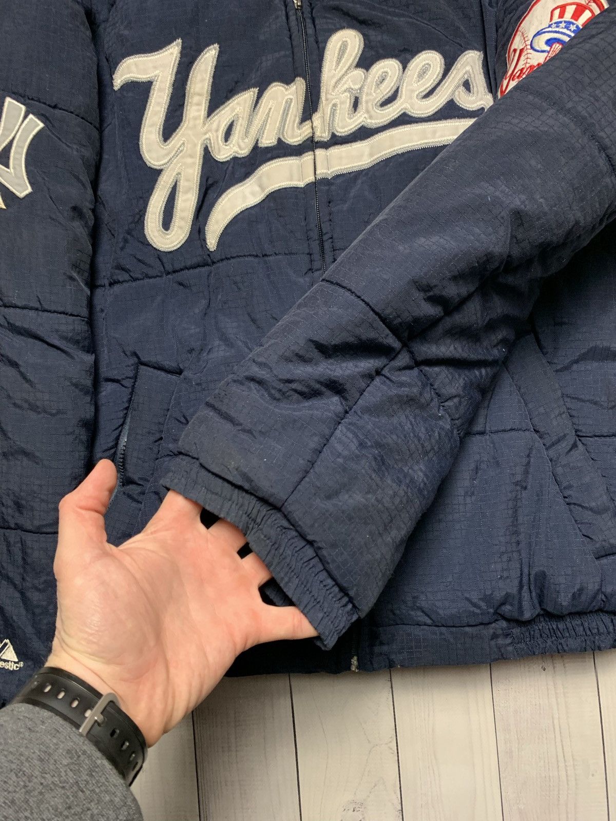 MLB × New York Yankees × Vintage Vintage New York Yankees Majestic jacket size L rare logo Size US L / EU 52-54 / 3 - 8 Thumbnail
