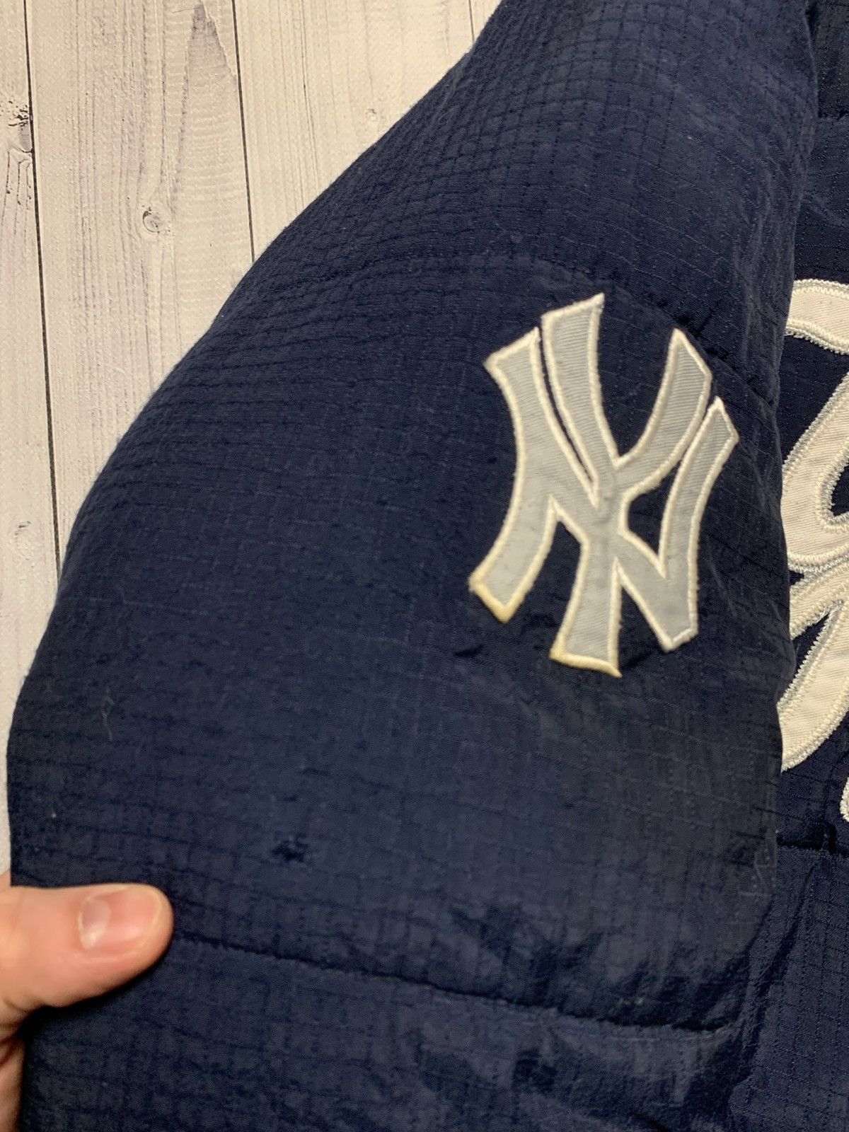 MLB × New York Yankees × Vintage Vintage New York Yankees Majestic jacket size L rare logo Size US L / EU 52-54 / 3 - 3 Thumbnail