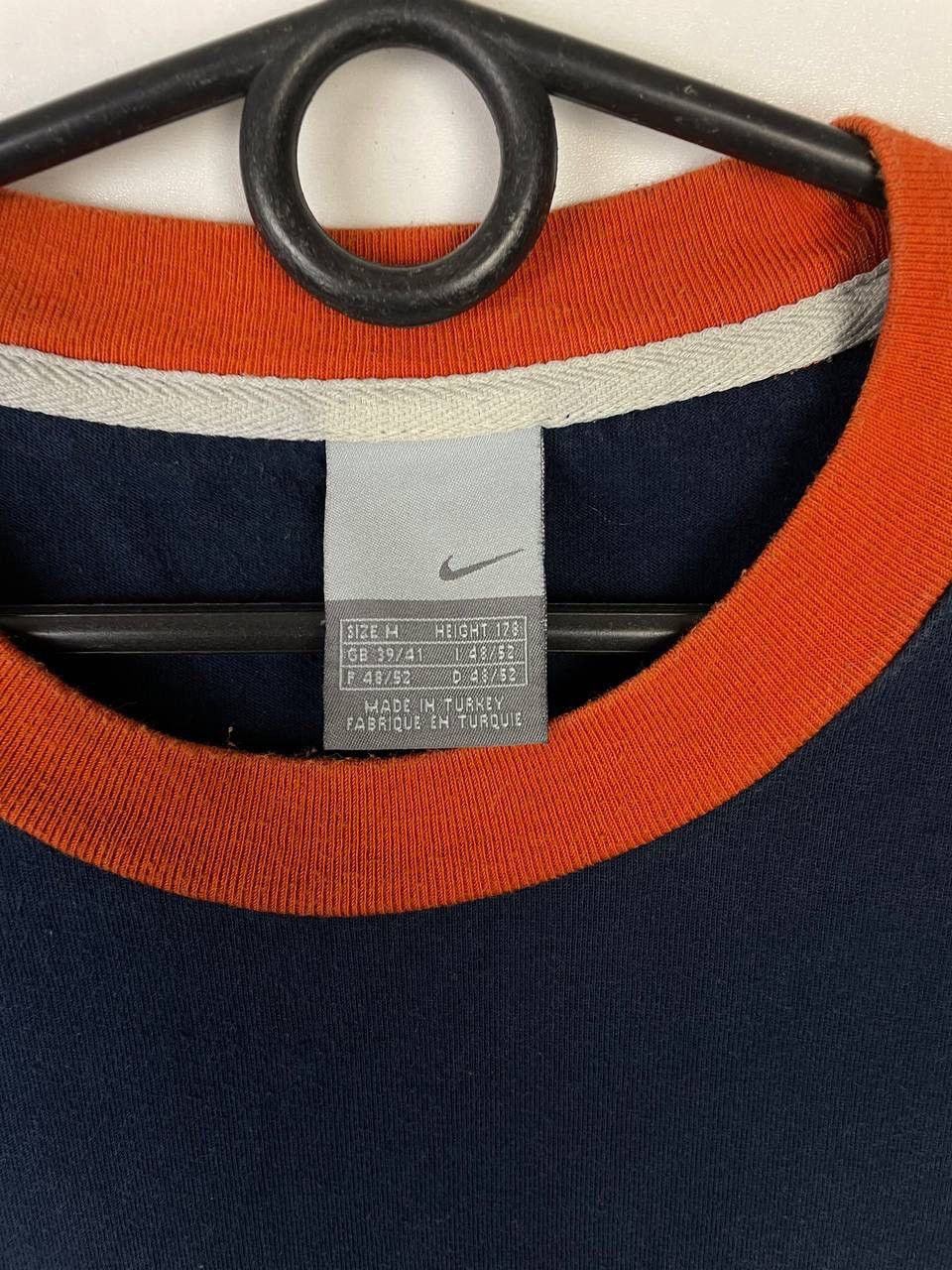 Vintage Nike Athletic vintage t-shirt size M Size US M / EU 48-50 / 2 - 2 Thumbnail