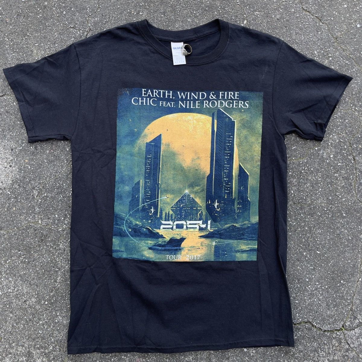 2017 Earth Wind And Fire Tour Shirt