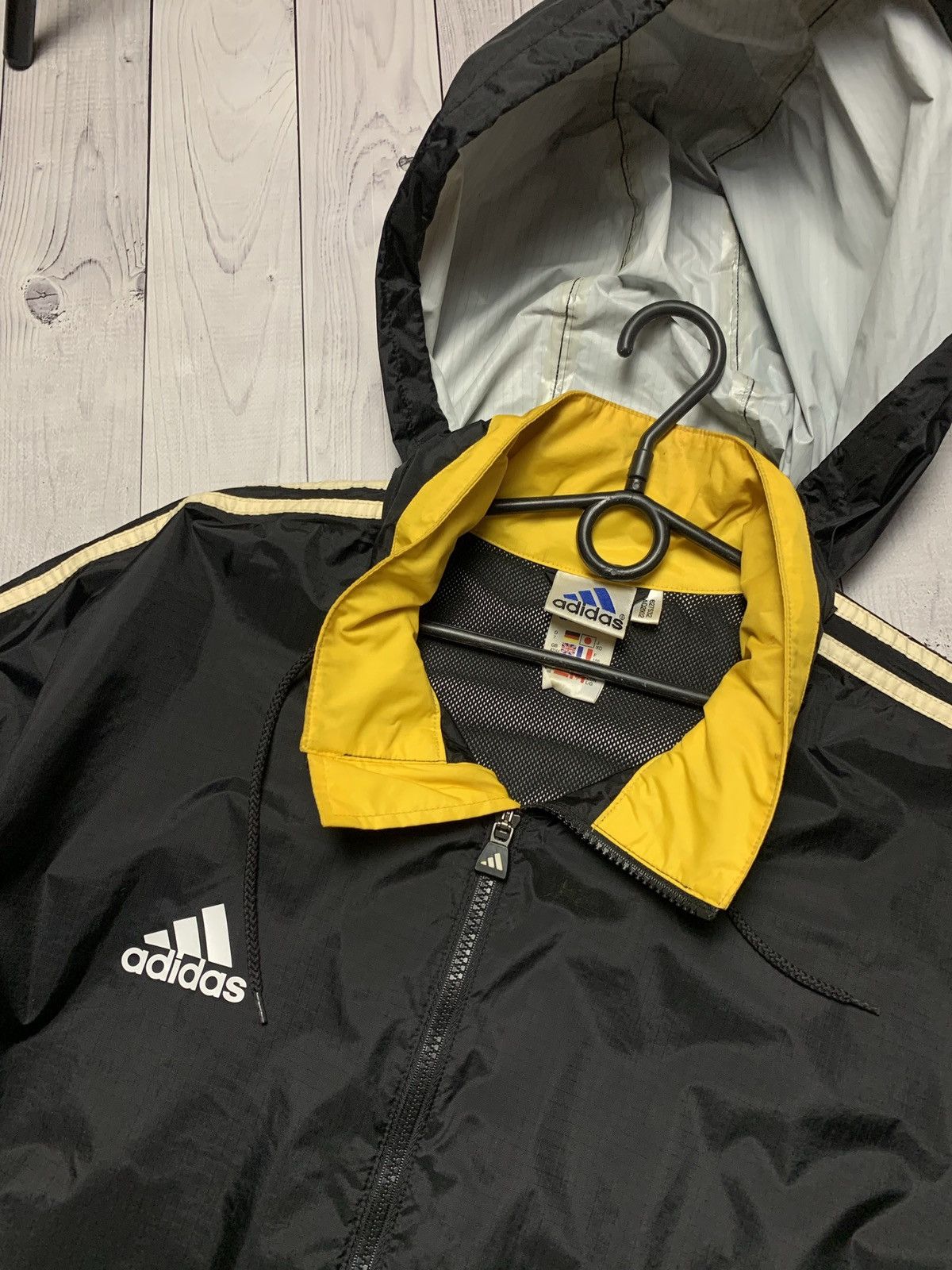 Vintage adidas Light jacket size L