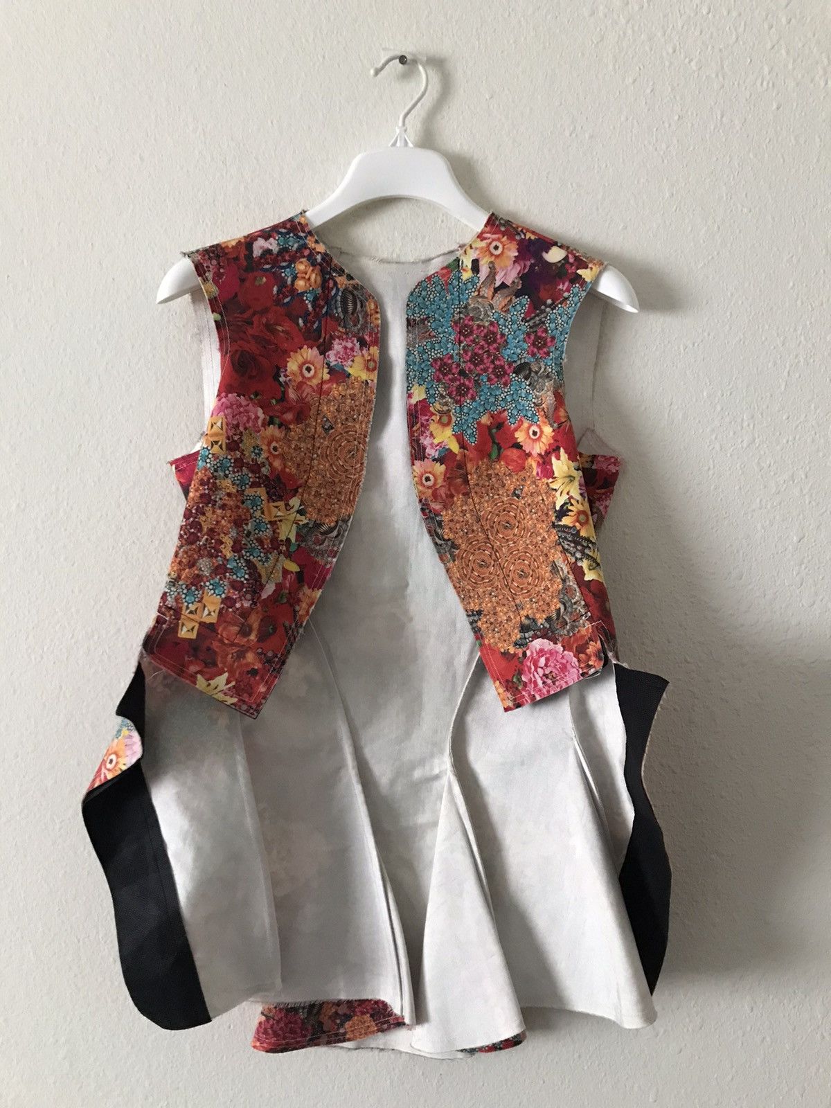 Comme des Garcons × Comme des Garcons Homme Plus RARE CDG 2004 Raw Edge Gilet Vest SS04 2003 Floral Archive Size S / US 4 / IT 40 - 1 Thumbnail