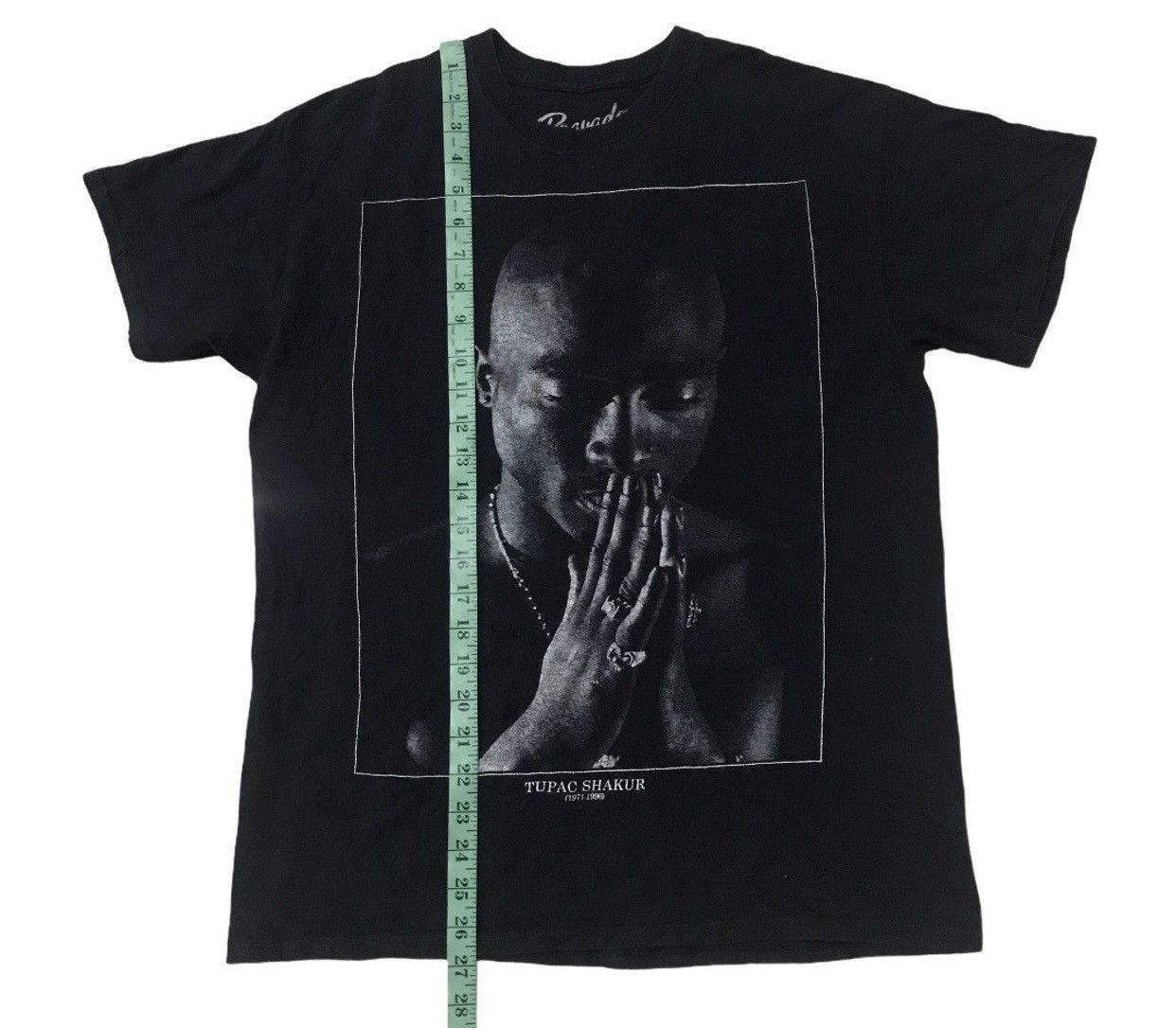 Vintage Rappers Tupac Shakur Black Tee