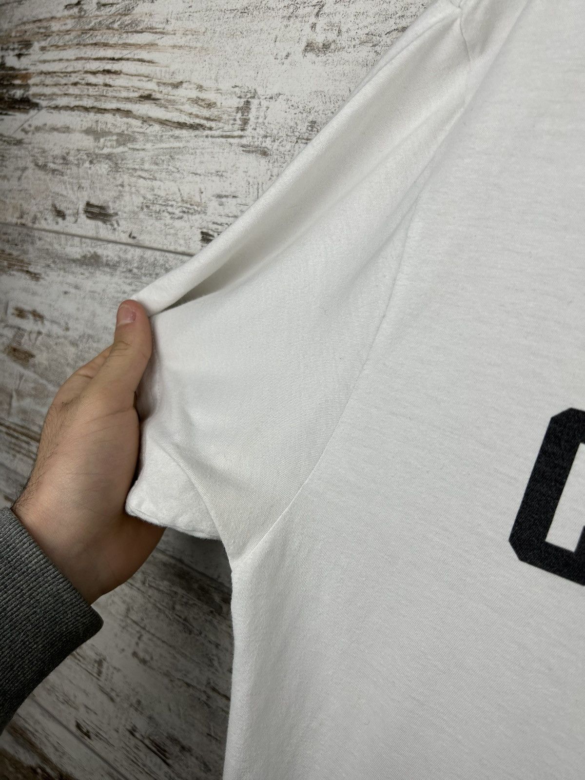 Carhartt Wip × Vintage Mens Vintage Carhartt Wip T Shirt big logo streetwear y2k Size US L / EU 52-54 / 3 - 6 Thumbnail