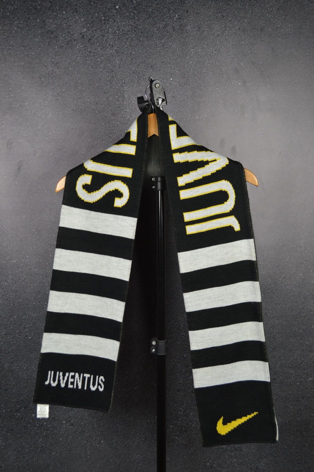 Nike Nike Juventus Football Scarf Soccer Size ONE SIZE - 1 Thumbnail