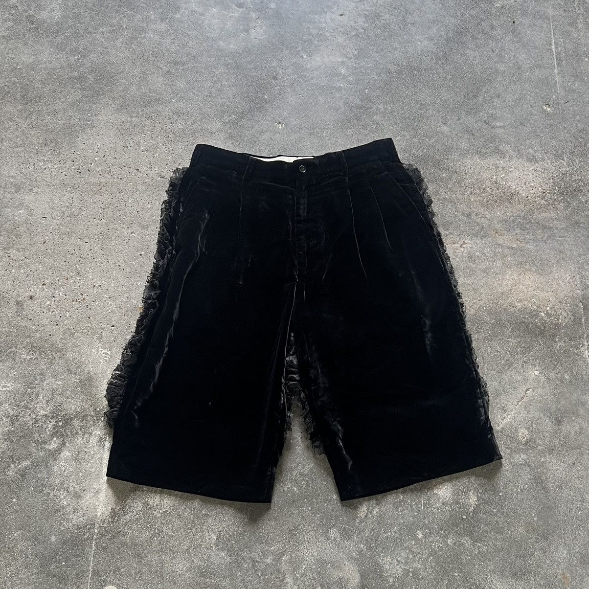 Comme des Garcons COMME des GARCONS 2015 lace ruffle embellished velor short Size US 31 - 2 Thumbnail