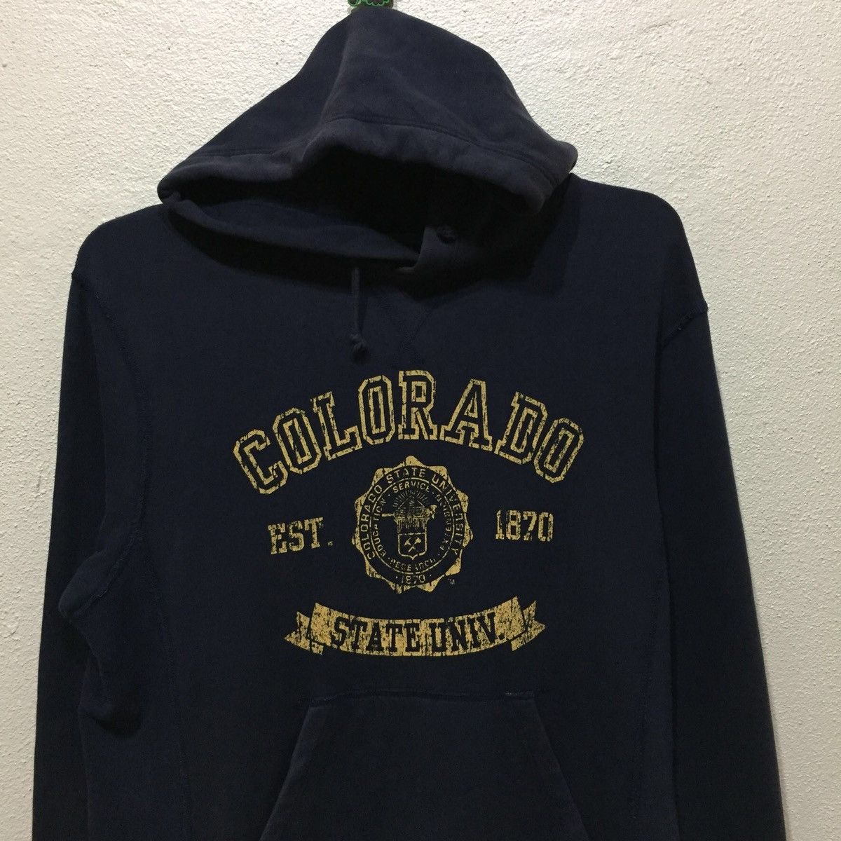 Uniqlo UNIQLO Hoodie Sweatshirt size L Size US L / EU 52-54 / 3 - 5 Thumbnail