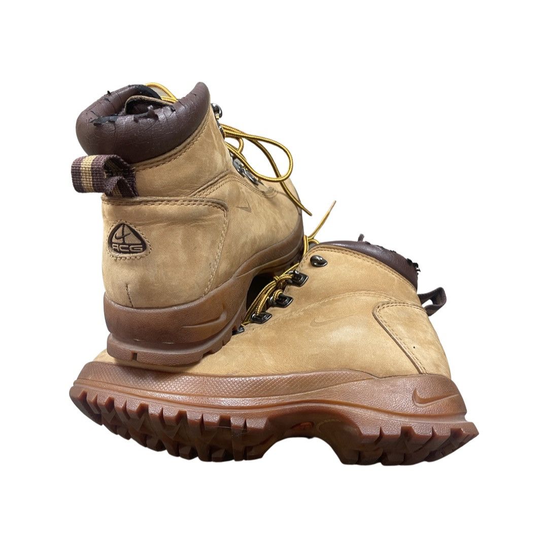acg leather boots