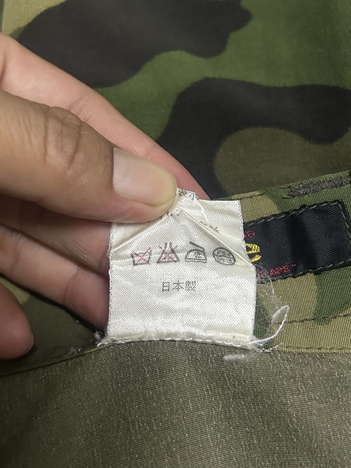 Bape OG Vintage 90s A Bathing Ape Woodland Camo Cargo Pants Size US 30 / EU 46 - 15 Thumbnail