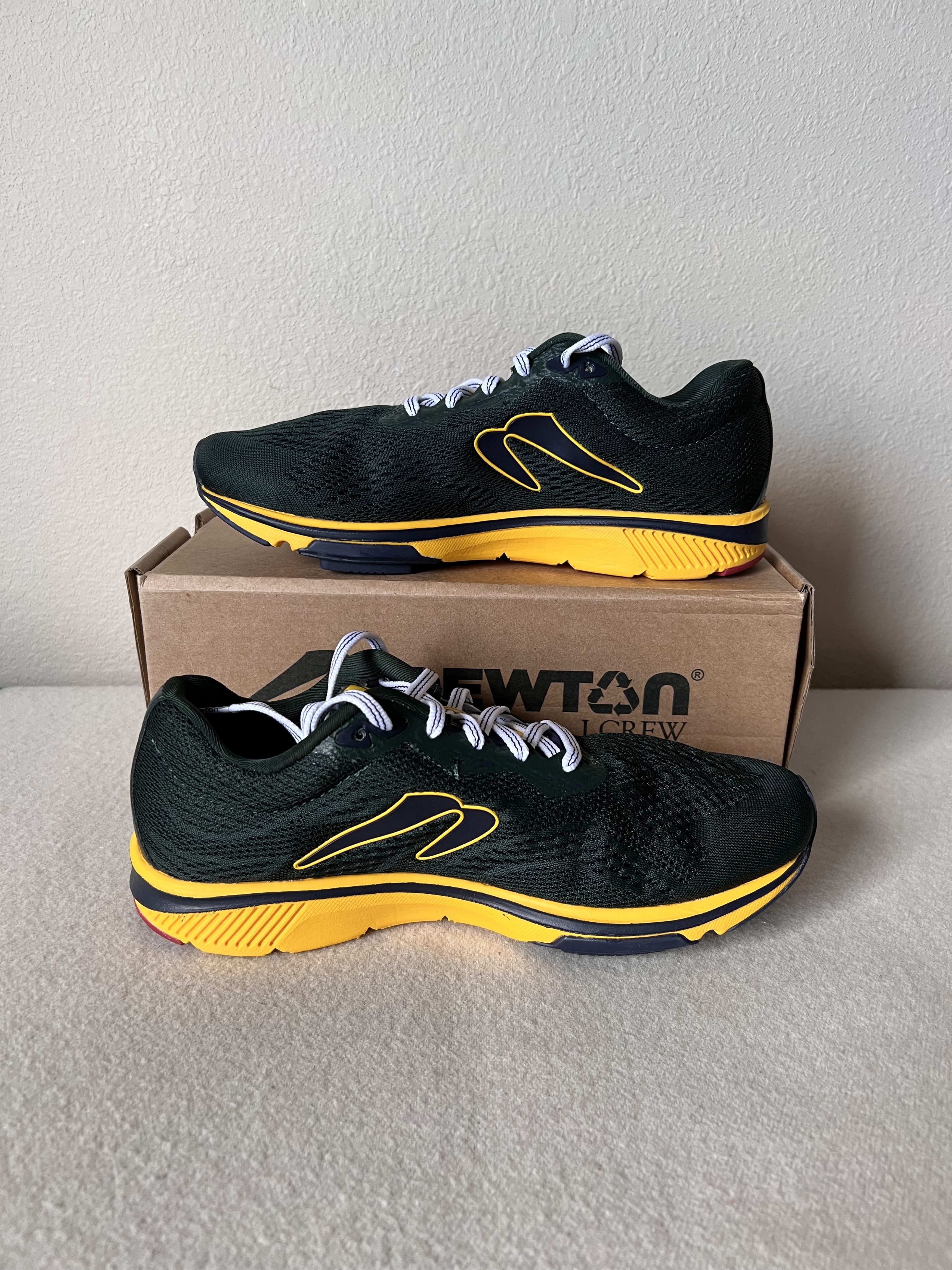 J.Crew J. Crew Newton Gravity 11 Running Sneakers in Green Size US 8.5 / EU 41-42 - 3 Thumbnail