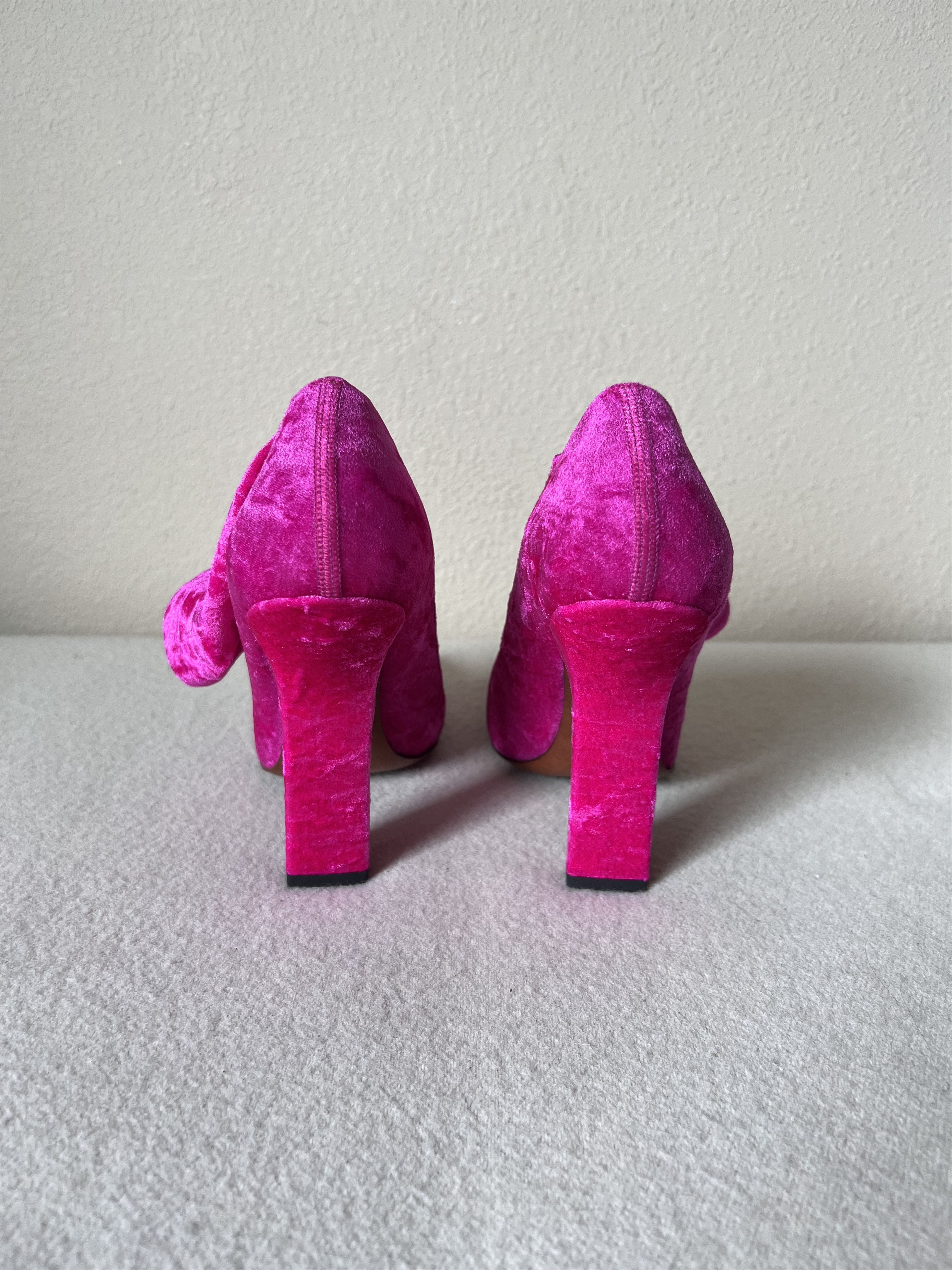 Vetements Vetements Velvet Boomerang Sock Ankle Boots in Pink Size US 7 / IT 37 - 6 Thumbnail